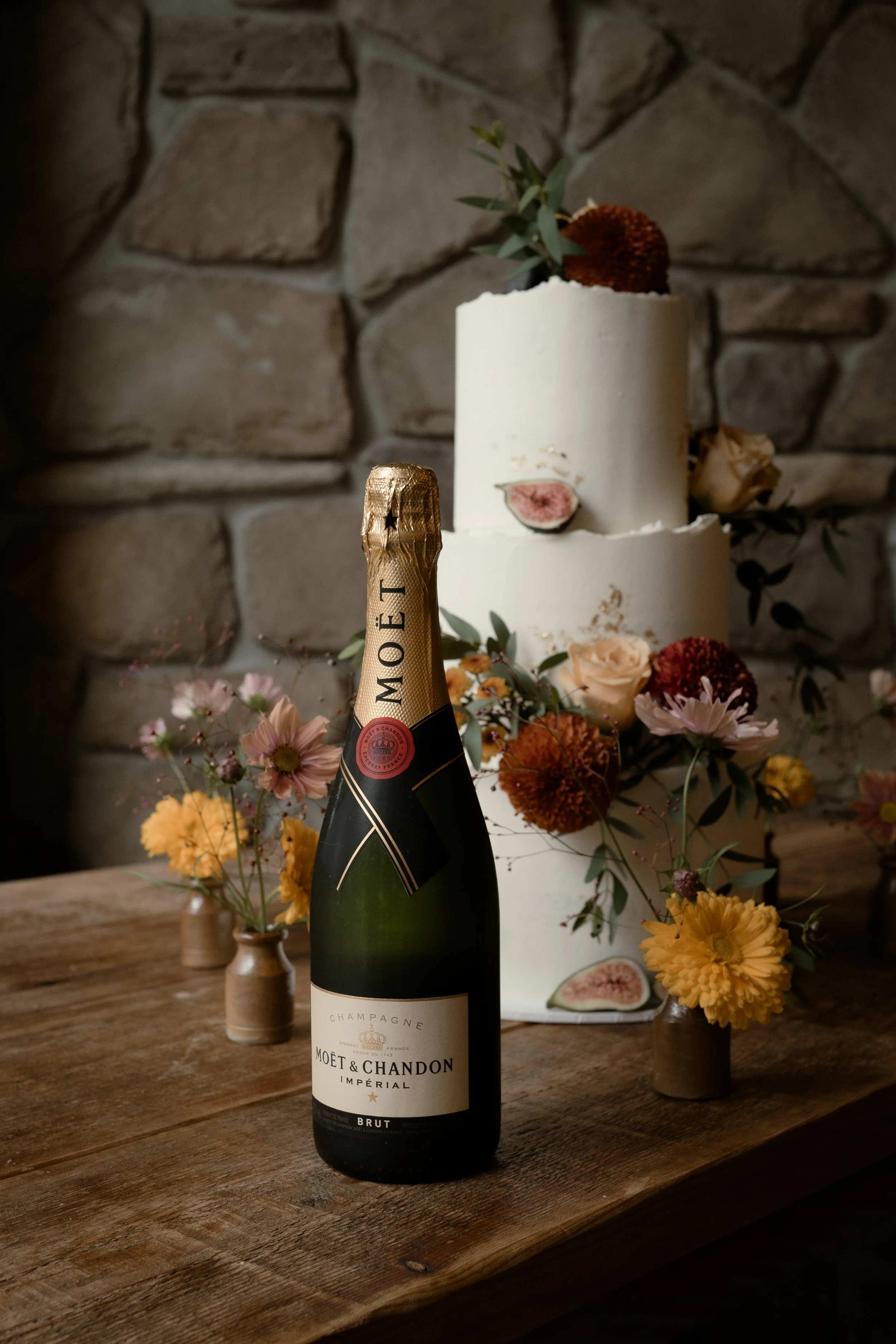 Luxury Autumnal wedding cake in Devon by Lulu's Primrose Bakery.