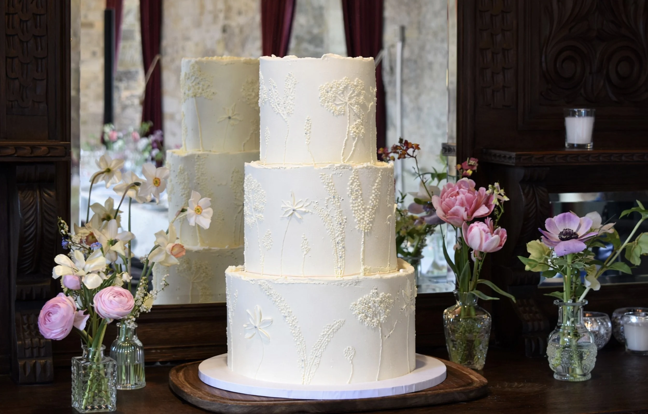 Cake Table Styling Lulu's Primrose Bakery In Devon