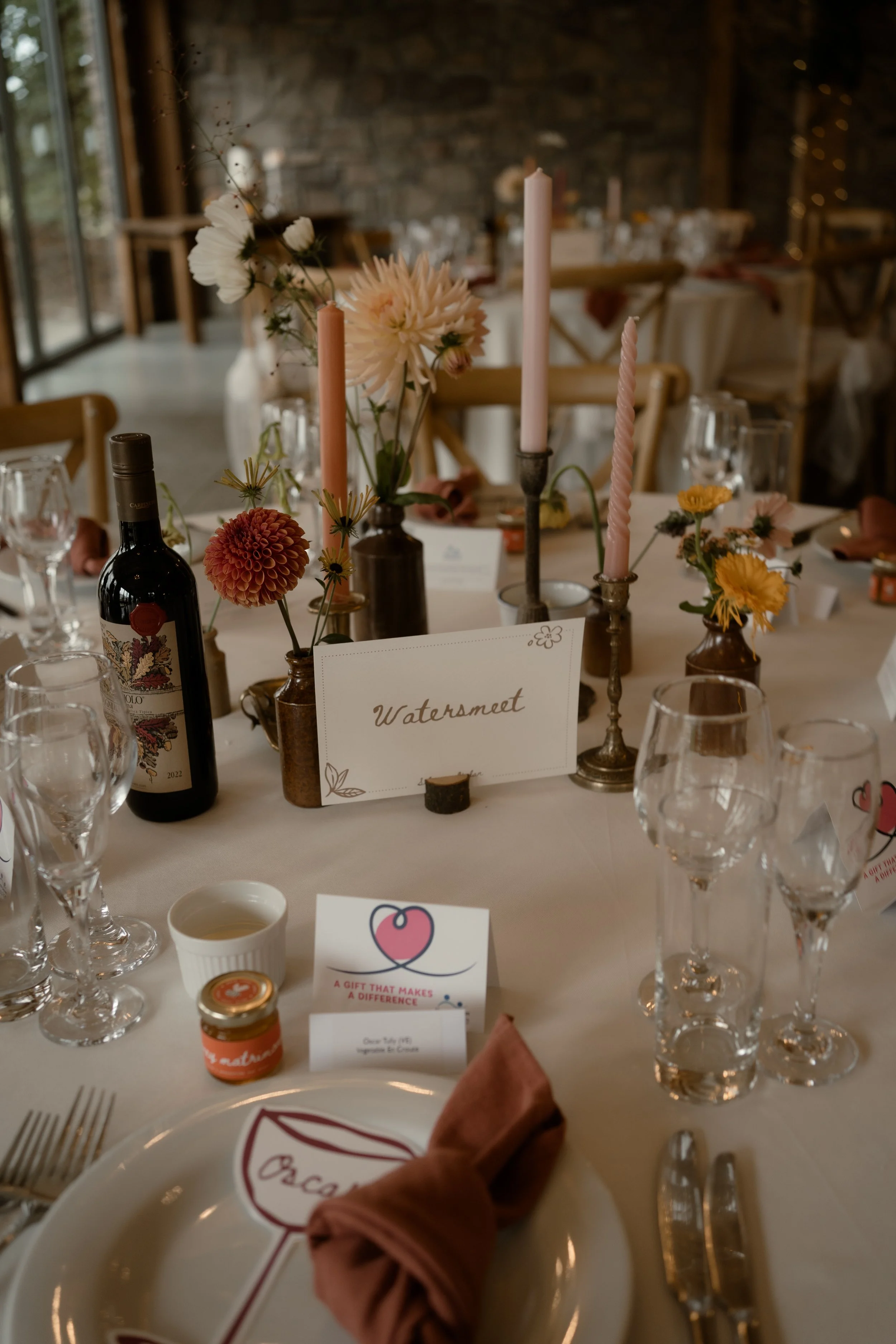 Autumn wedding table decor in Devon.