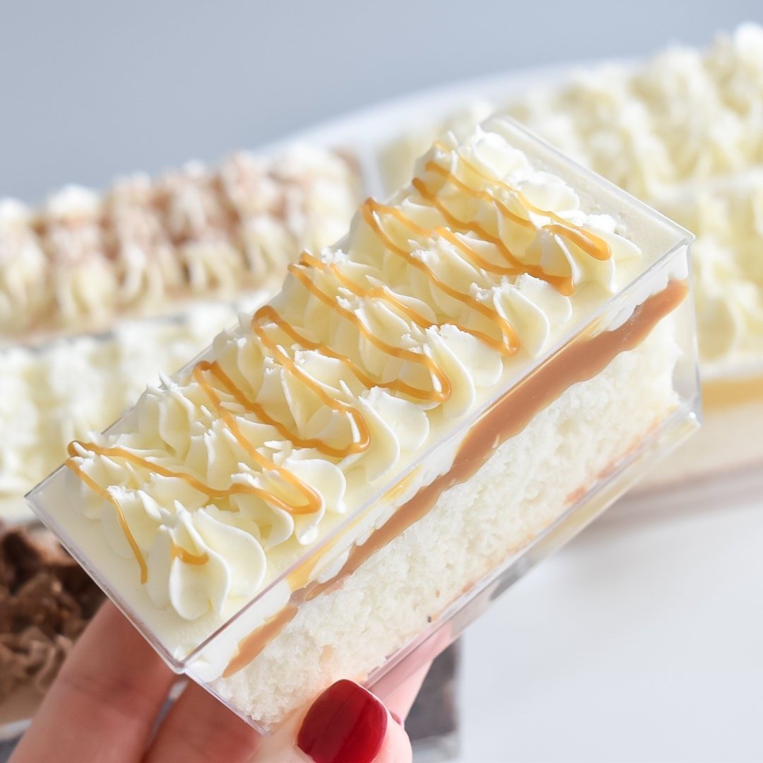 Wedding cake sample tasting box.