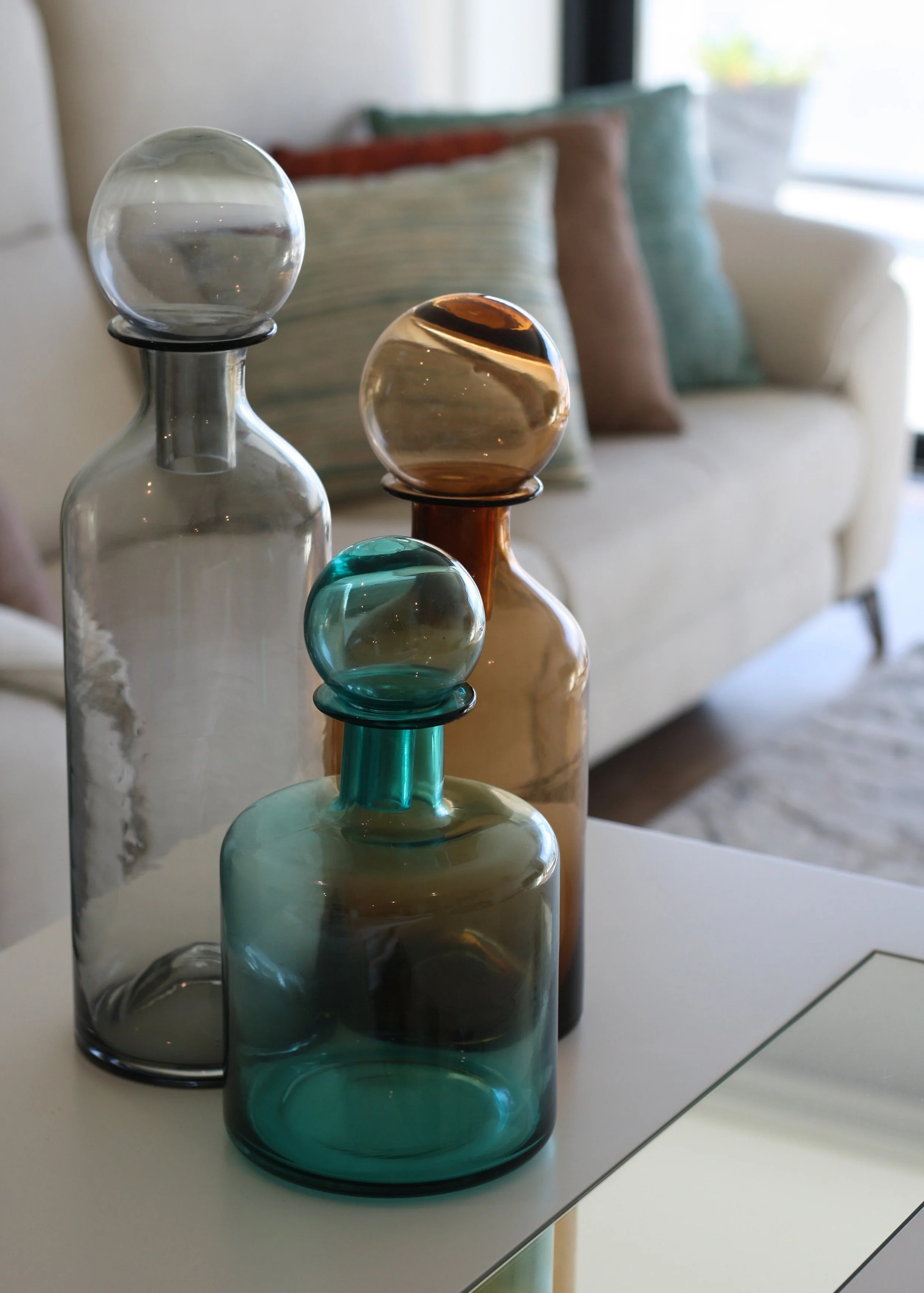Decoração sala Estar | Pormenor Frascos decorativos