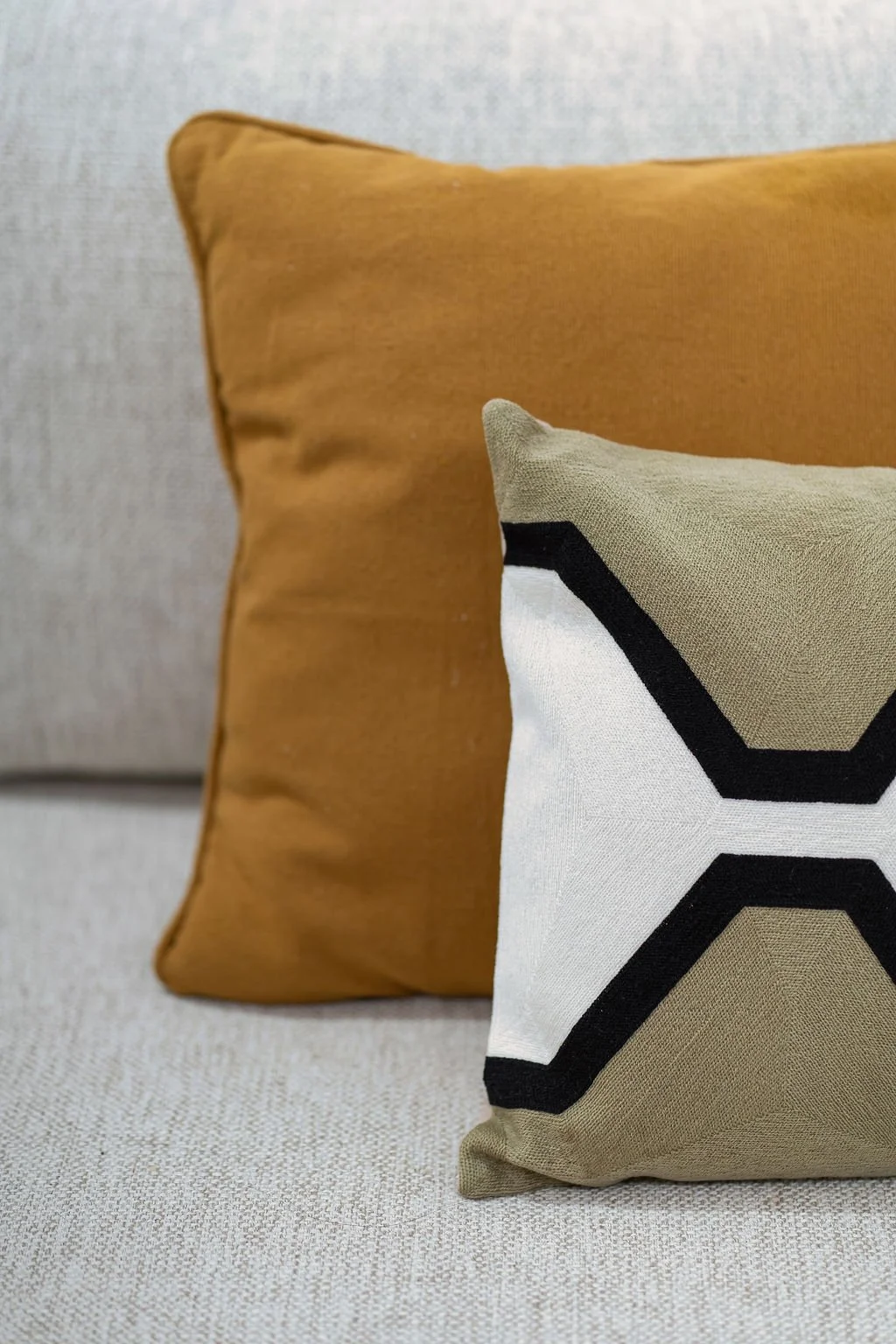 Decoração Sala Estar | Pormenor Almofadas texturadas