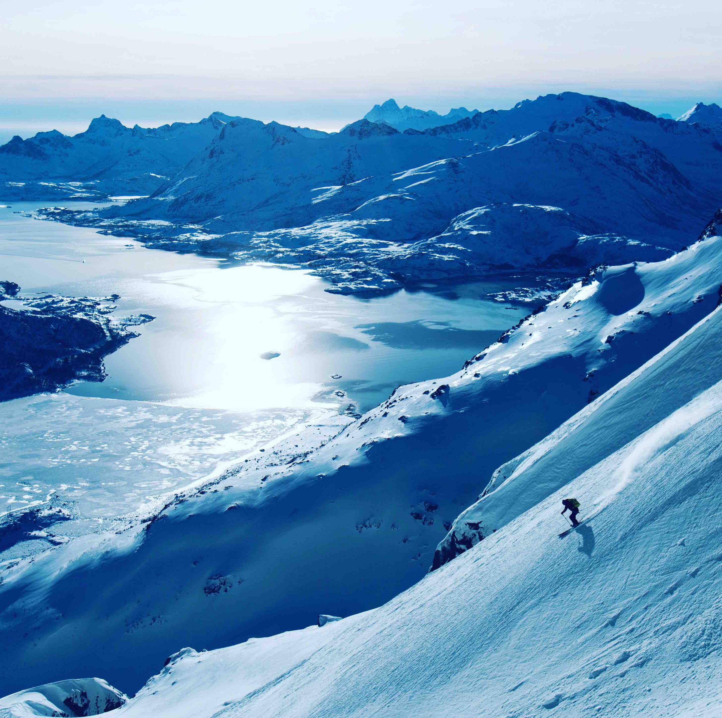 Descente lofotens ski.jpeg