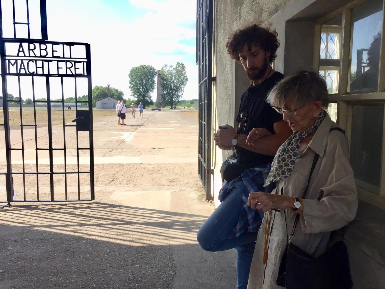 Eva+and+Amer+in+Concentration+Camp.jpg