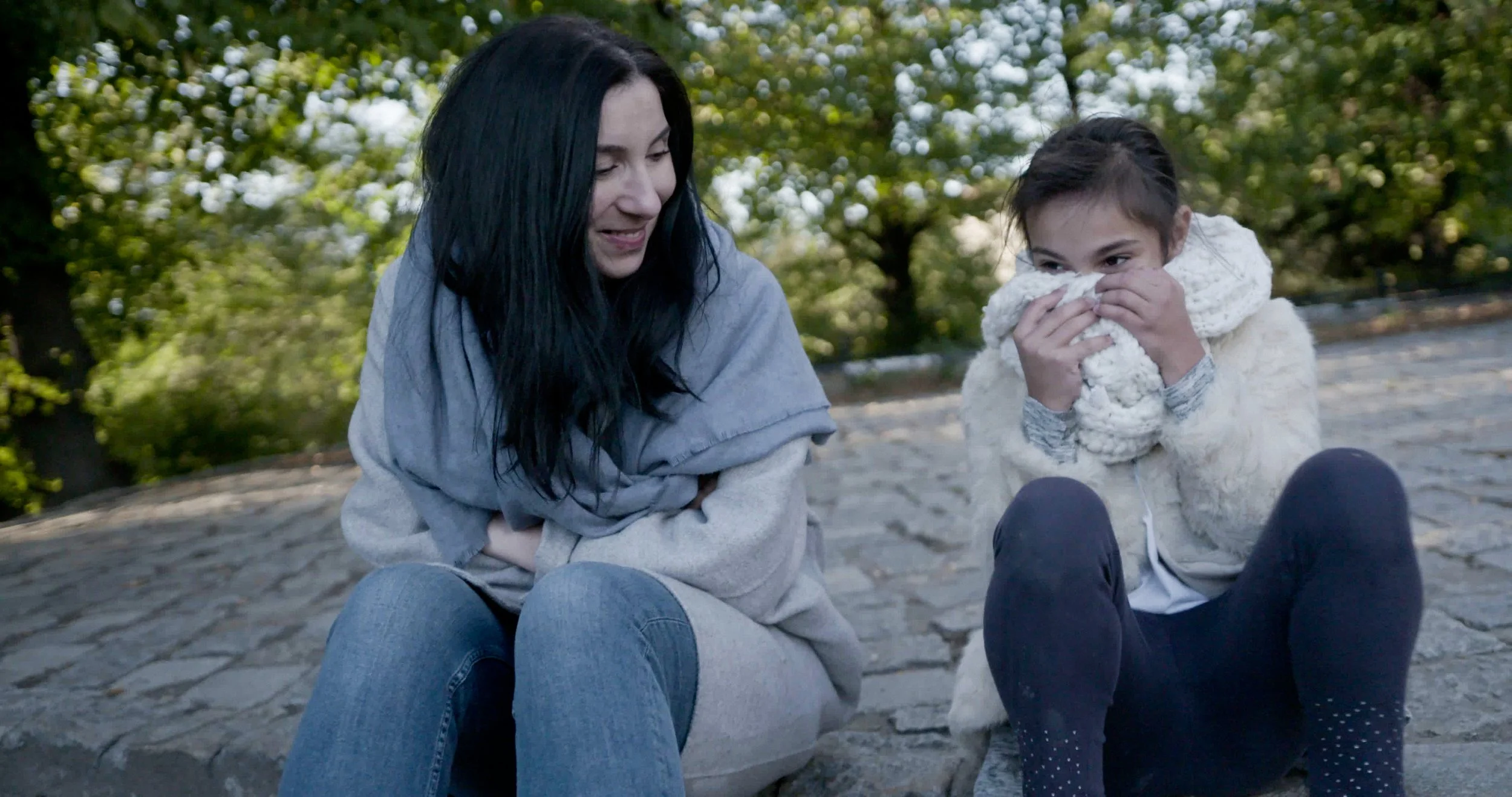 Roksana and Otelia in a park (2).jpg