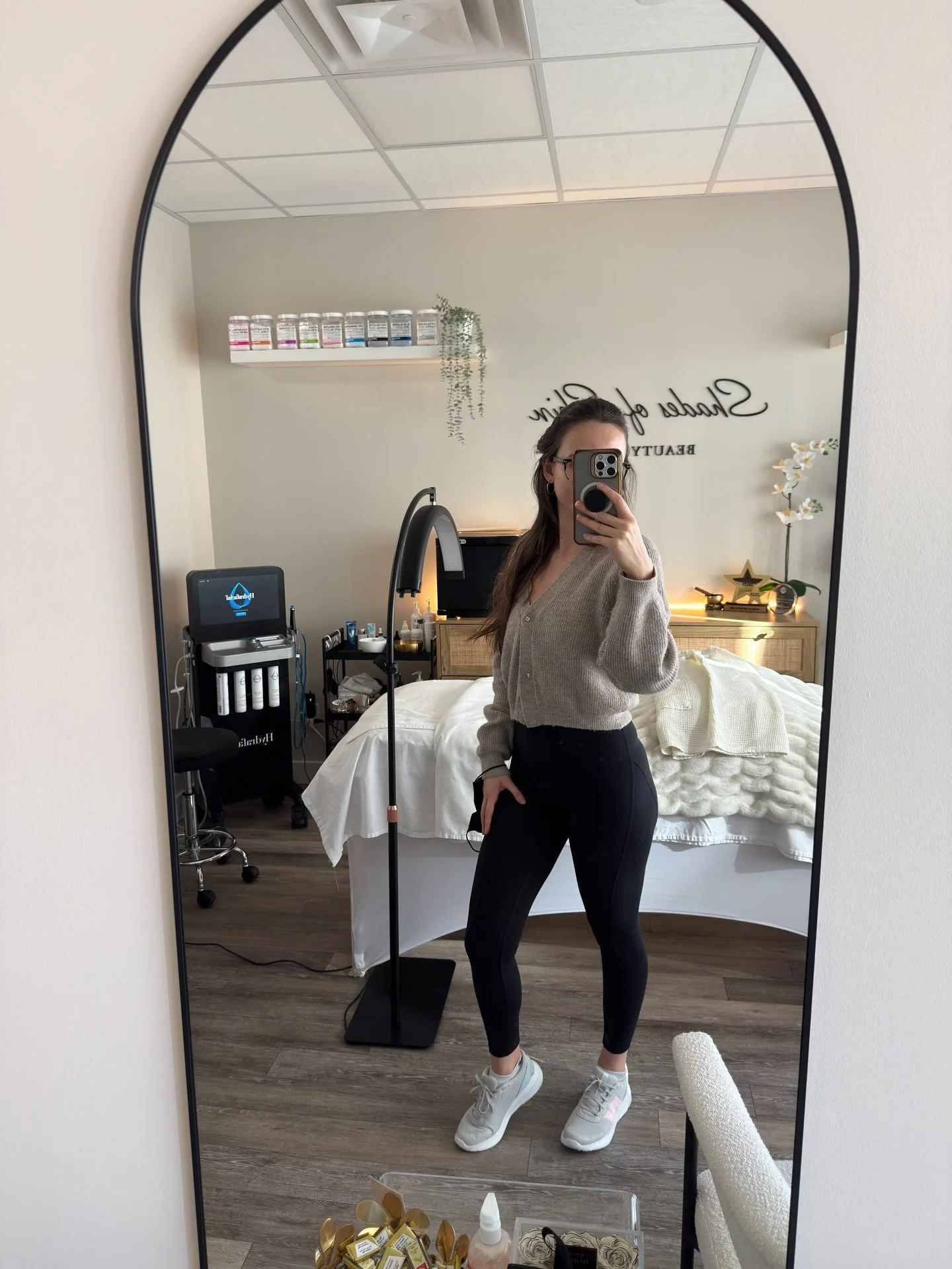 - January recap - 

🩵🩵🩵

So grateful for my clients, thank you for trusting me with your skin &amp; I&rsquo;m very excited for everything February has in store 🤍