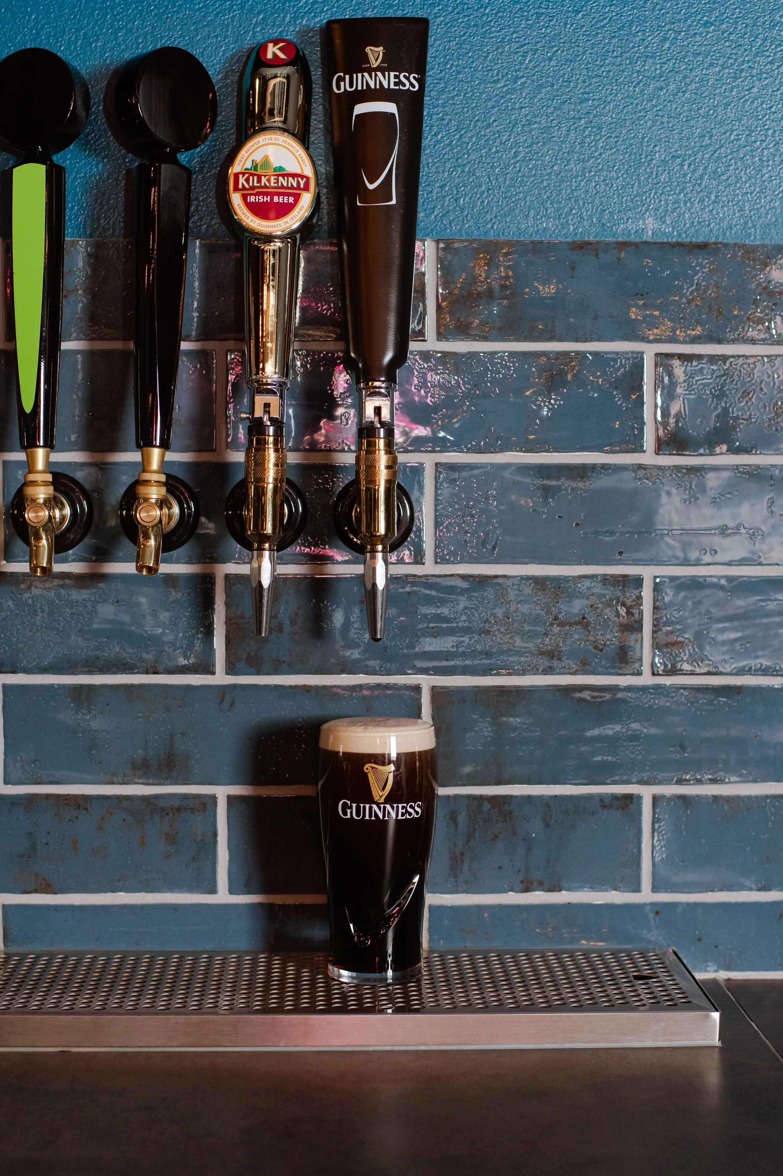 2024.03 Blackthorne Pub Branding-84.jpg