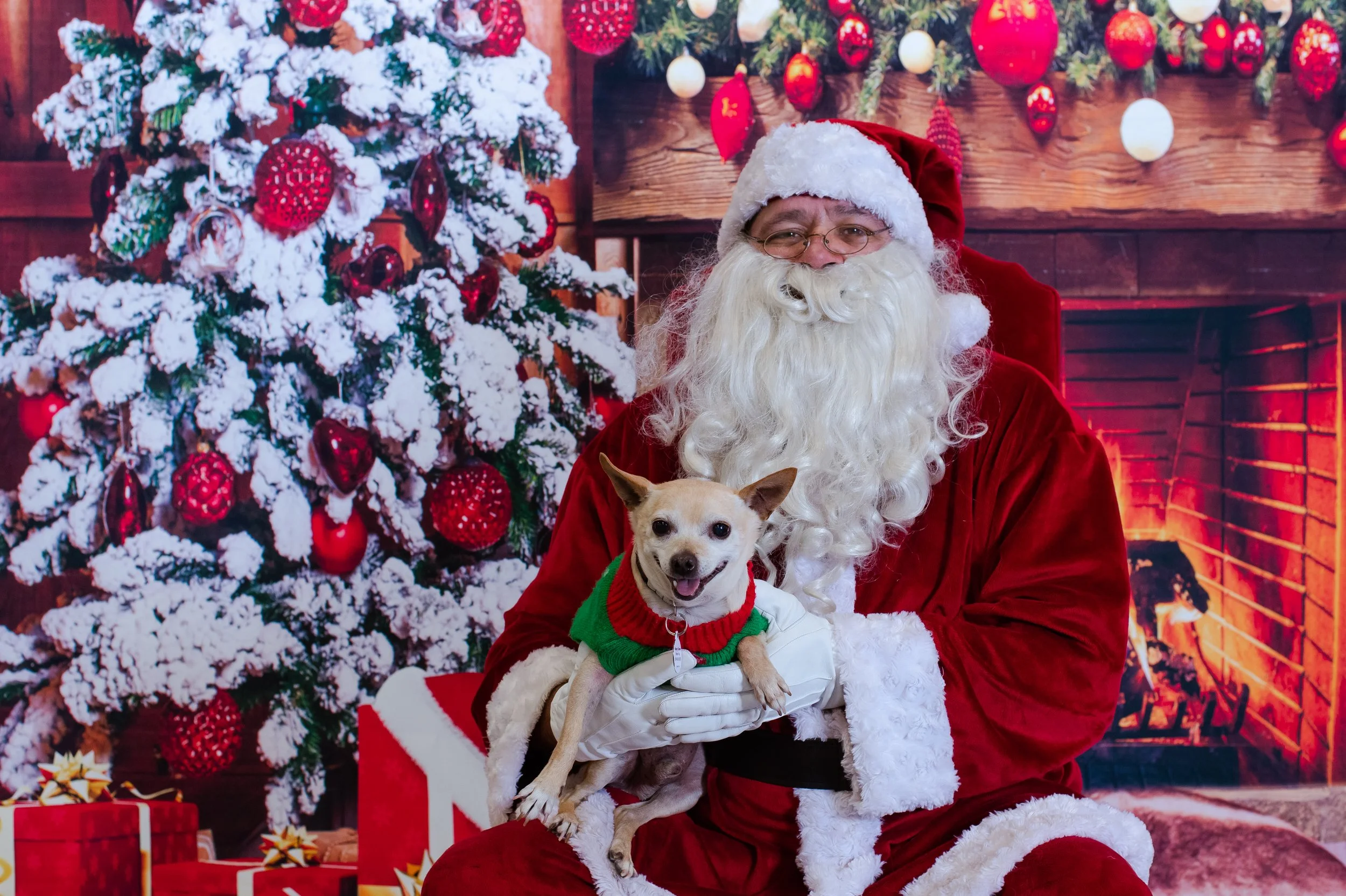 2022.12.10 Mikey's Chance Santa-110.jpg
