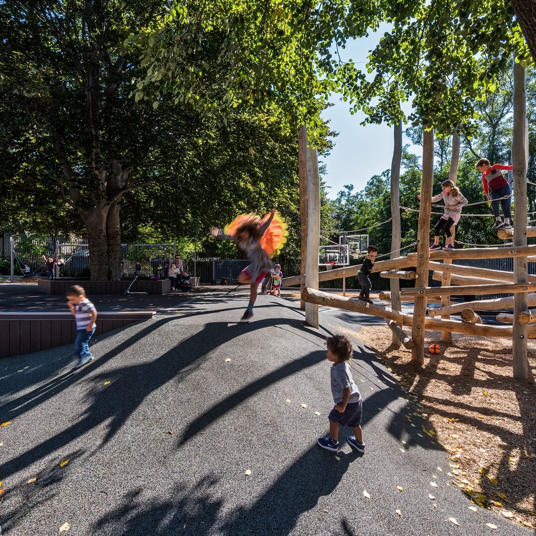 What does outdoor play mean to you? @NationalASLA 

We believe play can come in many forms and be implemented in traditional and non-traditional ways throughout landscape. 

At Hoyt Sullivan Playground we incorporated natural materials in a contempor
