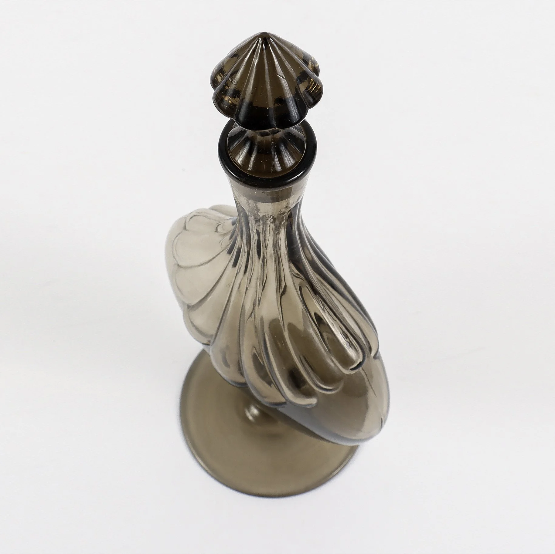 Simon Gate Decanter_1_2.jpg