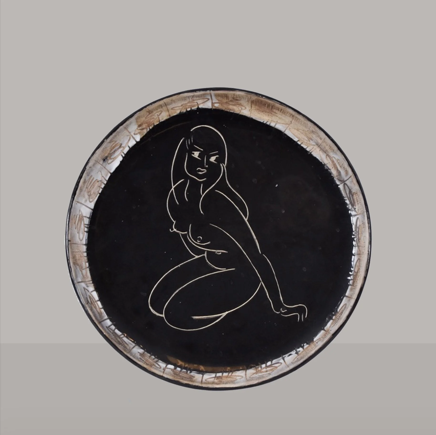 4920492. CLAUDE VAYSSIER. saucer, glazed ceramic, Atelier Cerenne, Vallauris_1.jpg