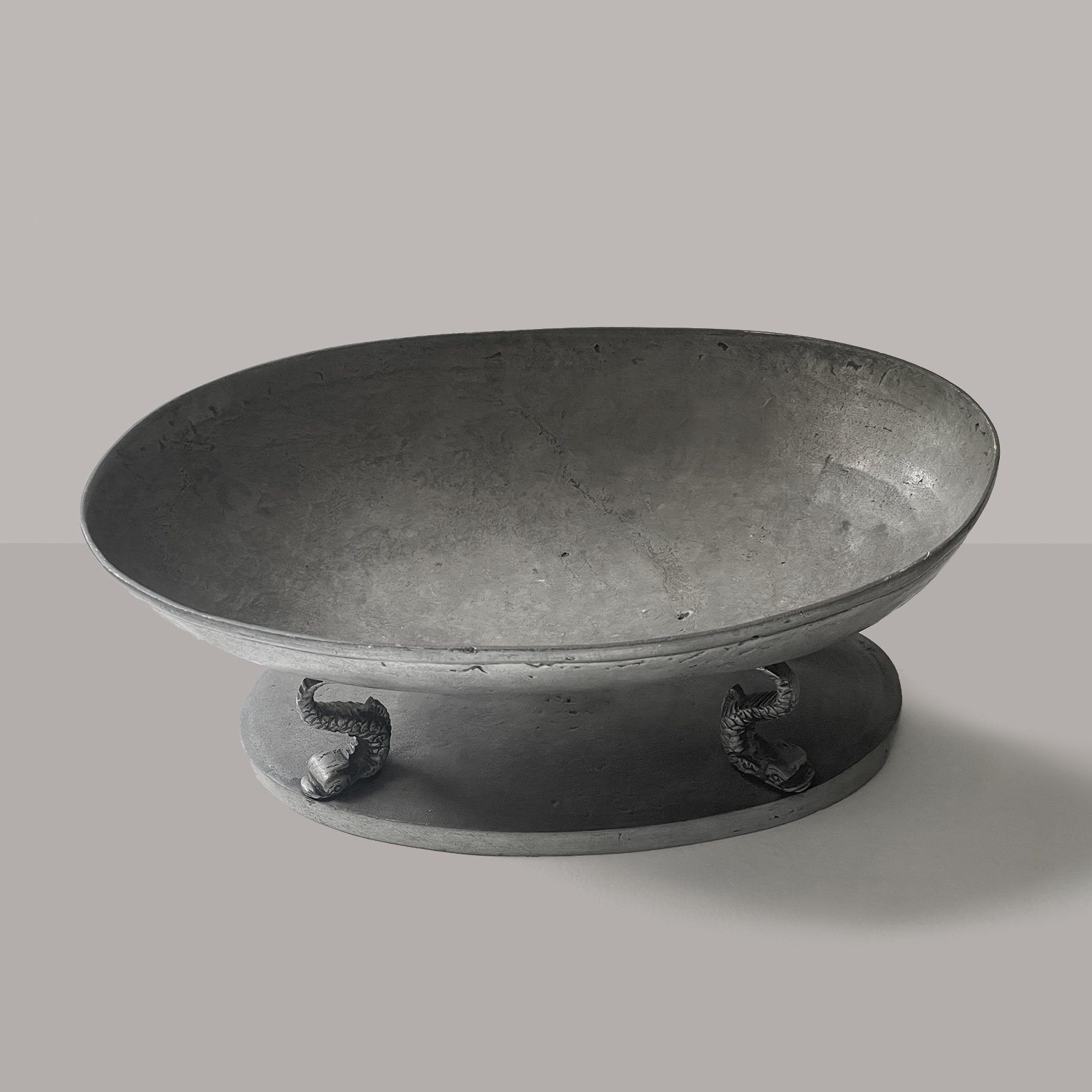 Spanish pewter bowl 1.jpg
