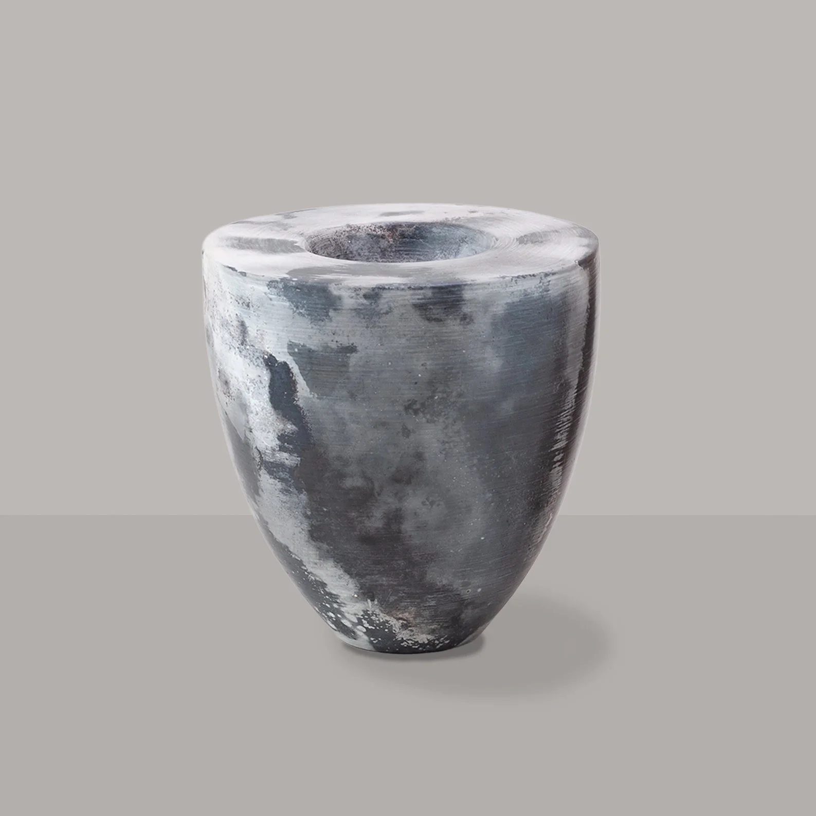 Smoke fired pot, by Belinda Lawson