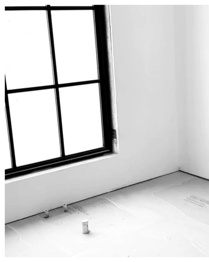 Clean &amp; fresh &amp; prepped &amp; ready&hellip;for TILE. Swipe to see ➡️ what&rsquo;s headed to this space! 😳 🤩 @mosaiquesurface @rentile @jacehudgens @hudsonbuilder ⁣
.⁣
.⁣
.⁣
.⁣
.⁣
#bathroomgoals #masterbathroom #luxurysurfaces #marbletile #m