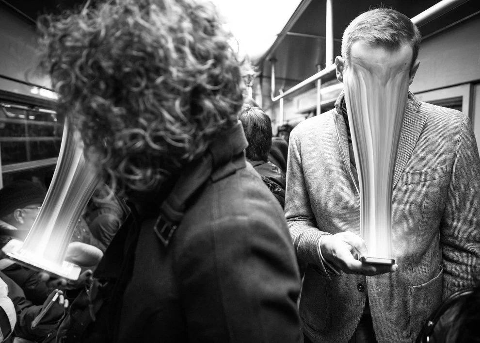 Social Media: The More We Share, The Less We Feel