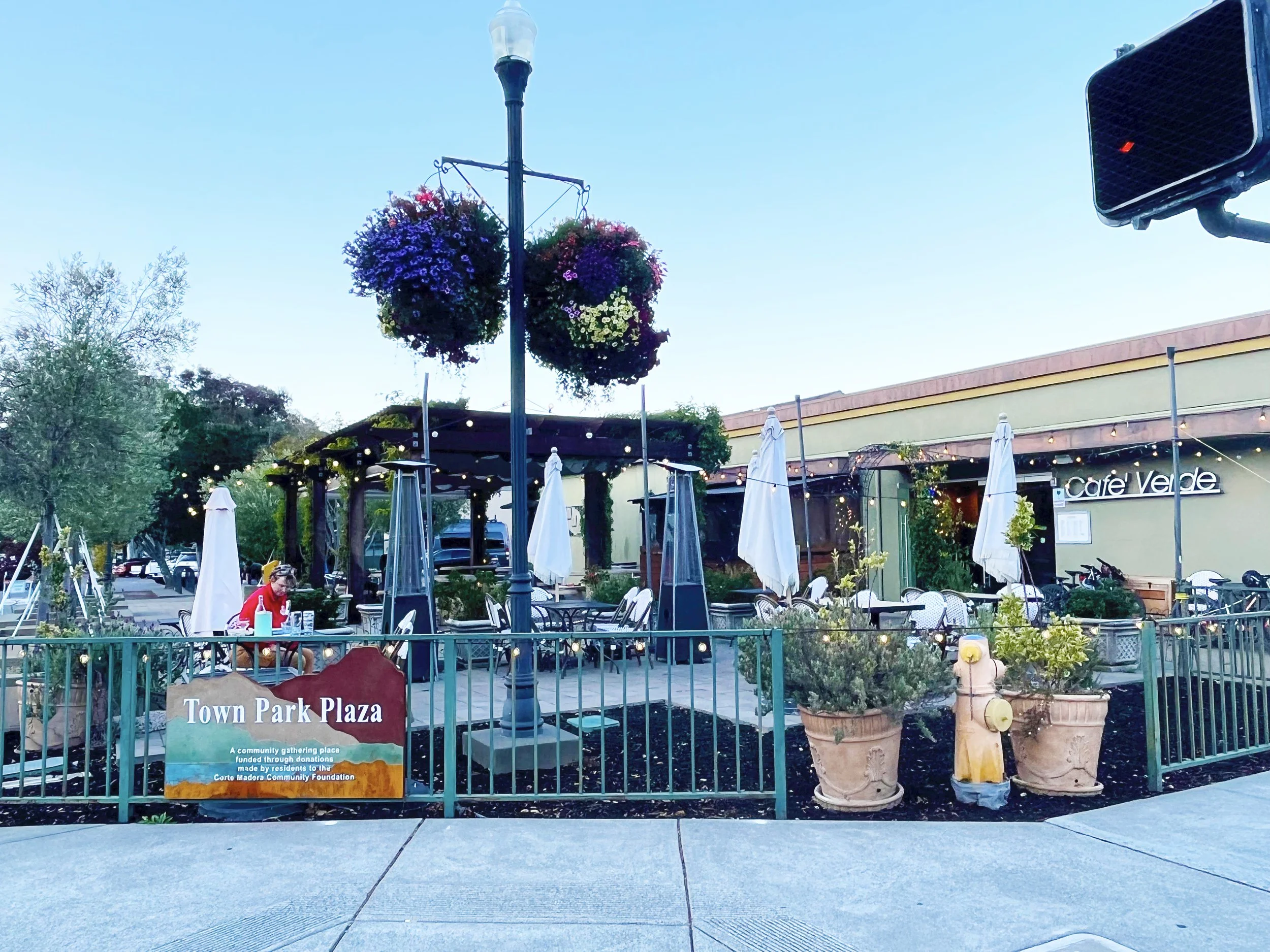 Cafe Verde and Town Park Plaza