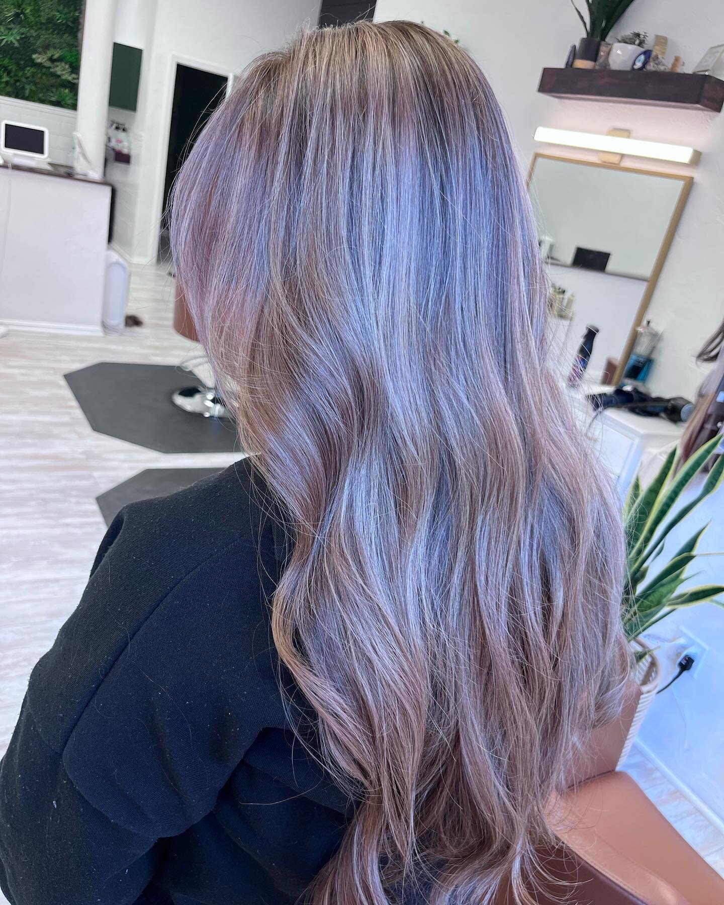 Go right to see the before ! Full balayage on this beautiful lady 💞 blended for a lived in look 🙂 a good 6 inches off to keep her hair long and healthy ! @collectivesalonboston #wellahair #shadeseq #balayage #livedinhair #livedincolor