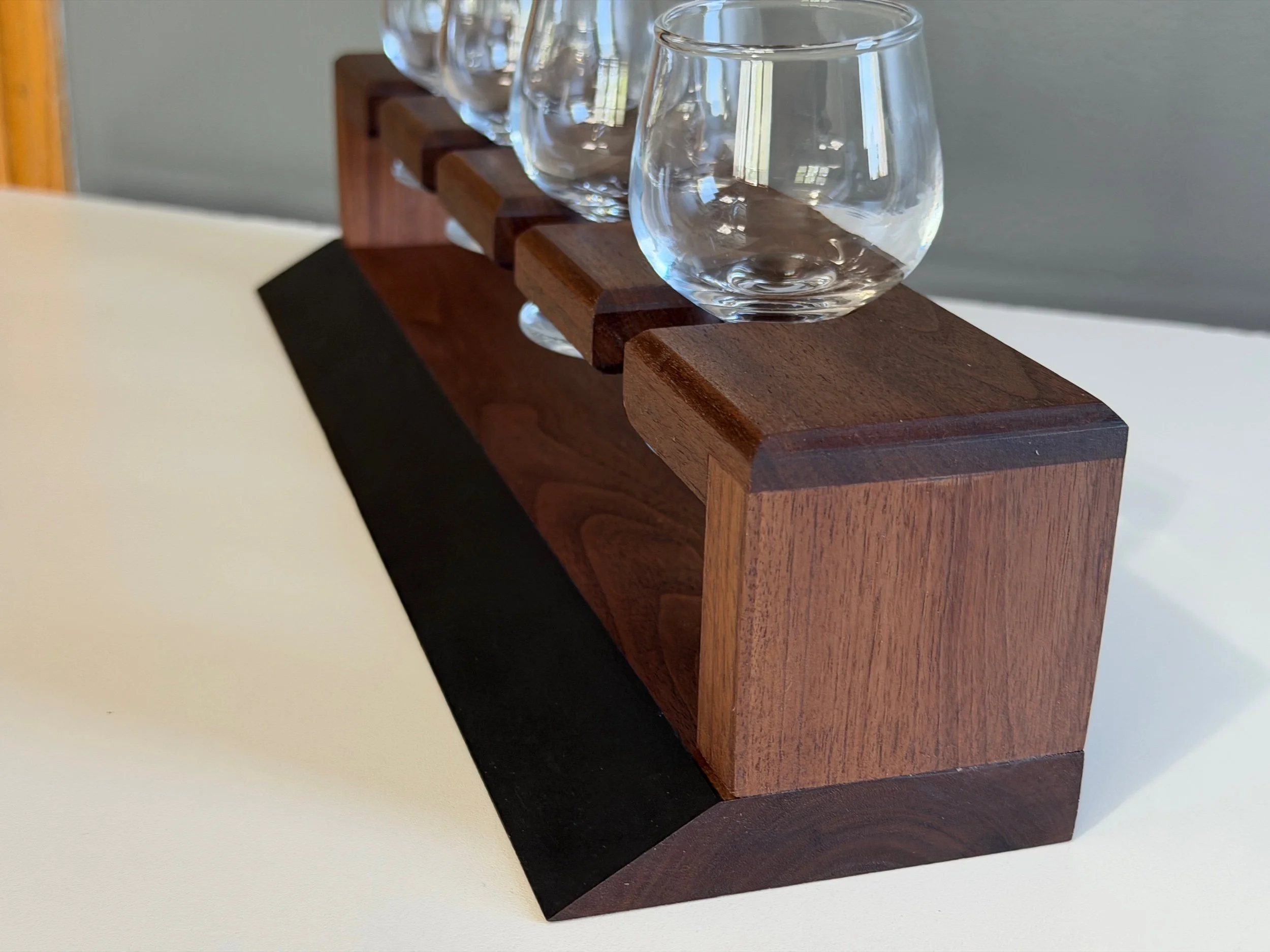 Flight Tasting Set – Beer, Wine & Whiskey Sampler with Glasses and Chalkboard