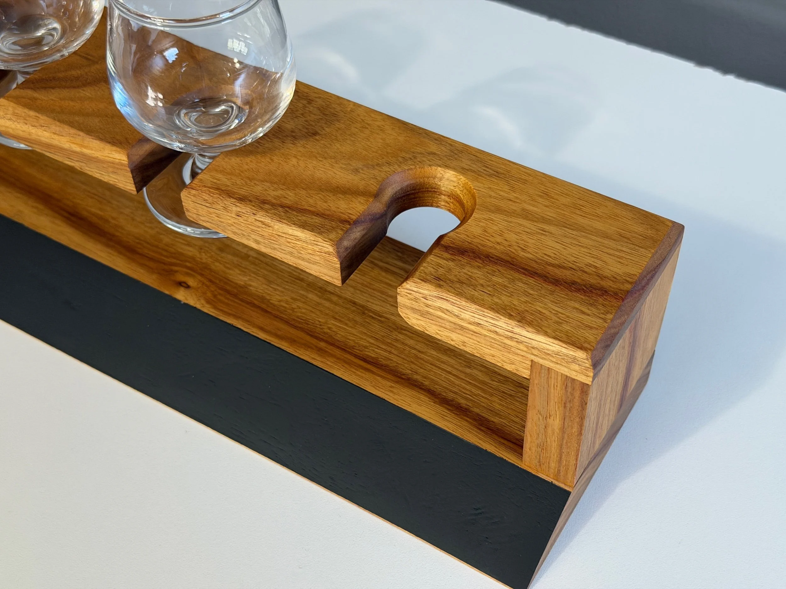 Flight Tasting Set – Beer, Wine & Whiskey Sampler with Glasses and Chalkboard