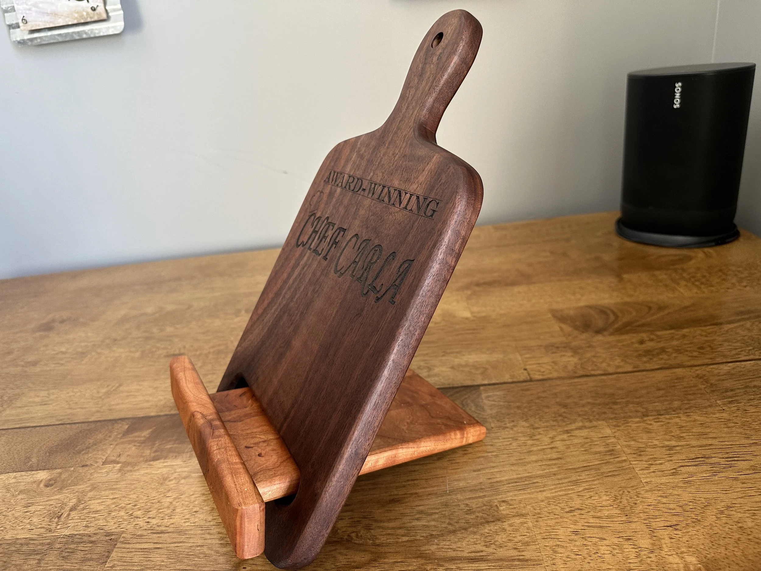 Recipe Holder / Recipe Stand side view. The angle can be adjusted by moving the holder piece in and out. 