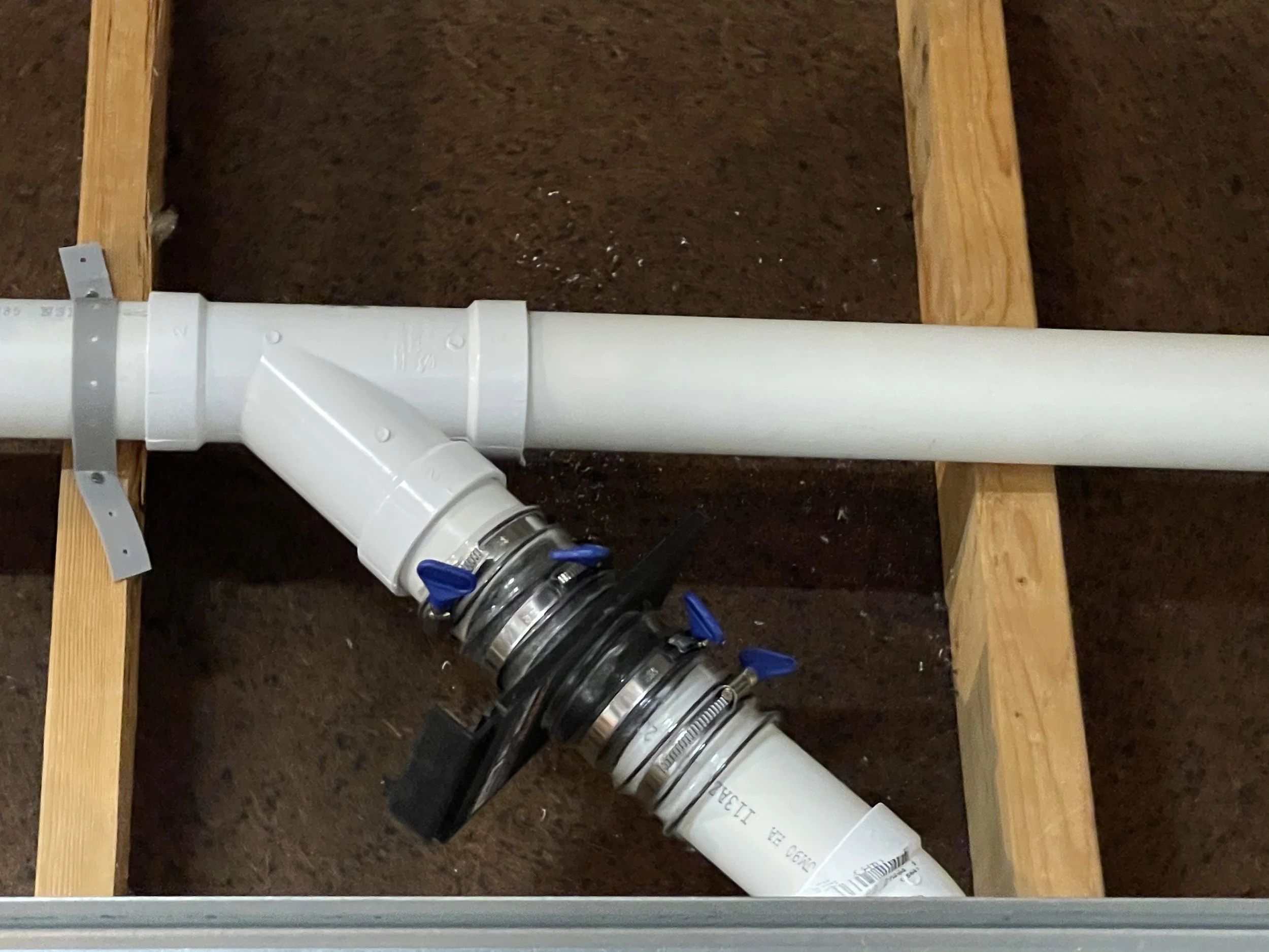 Carly Tackles...DIY Dust Collection. Using PVC and 45 degree angles have some benefits, check out the video for more details.