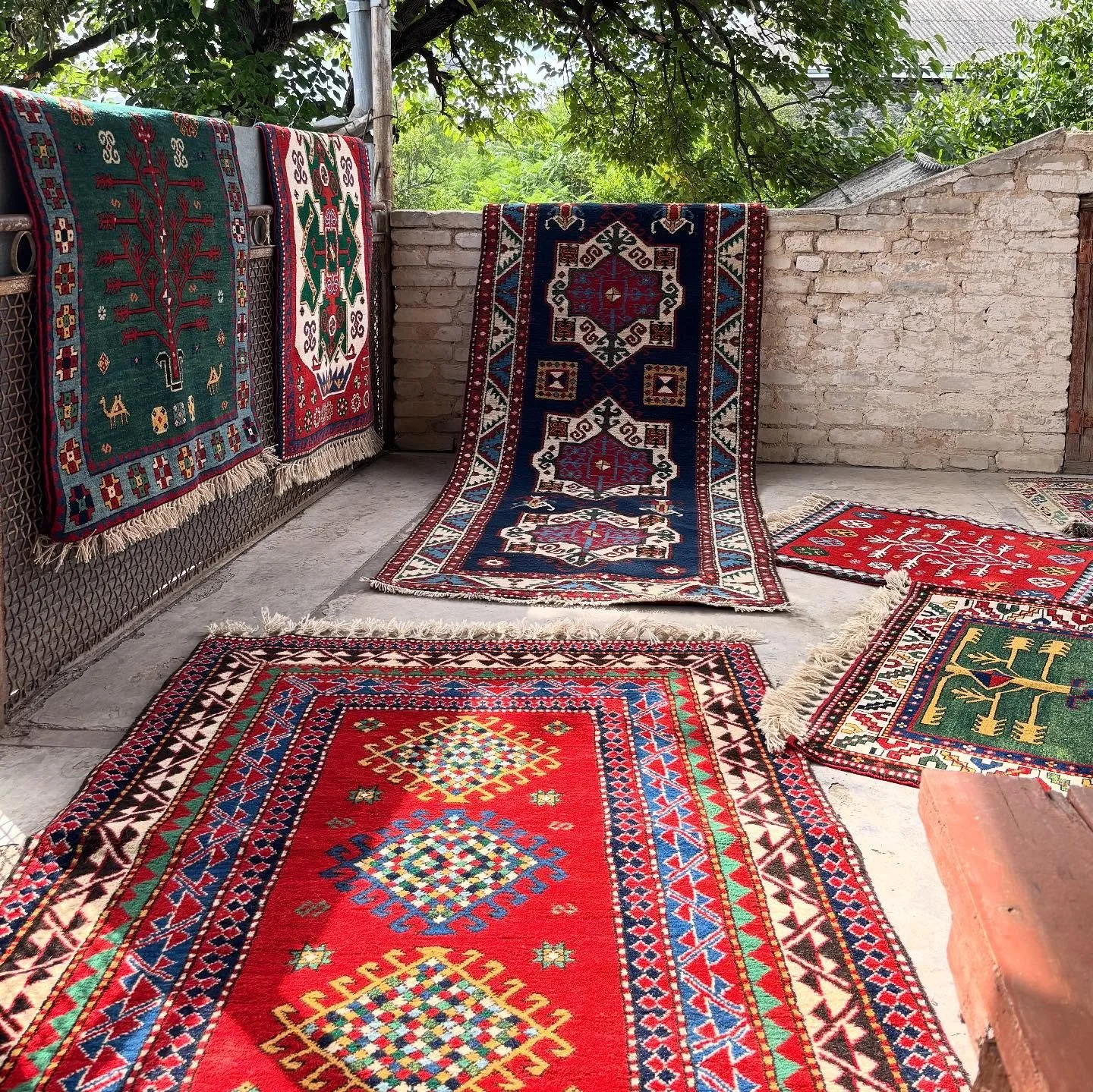 From our summer tour to Kosalar, exhibition and lunch hosted by Minaye. Subscribe to our newsletter or DM us for info on our upcoming tours ✨