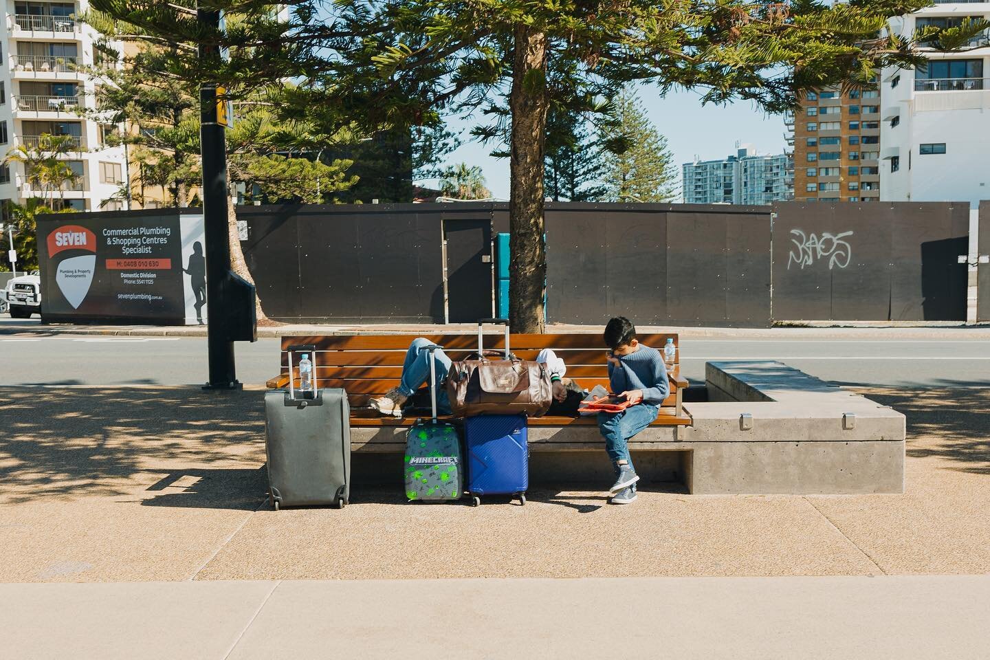 Jet lagged 
.
.
.
.
.

#photooftheday #photography #streetphotography #street_photography #street_killerz #street_in_motion #streetphotographers #street_photo_daily #canonaustralia #canonr6 #canonphotography #opticalwander #cpphotos #raofficialuk #pu