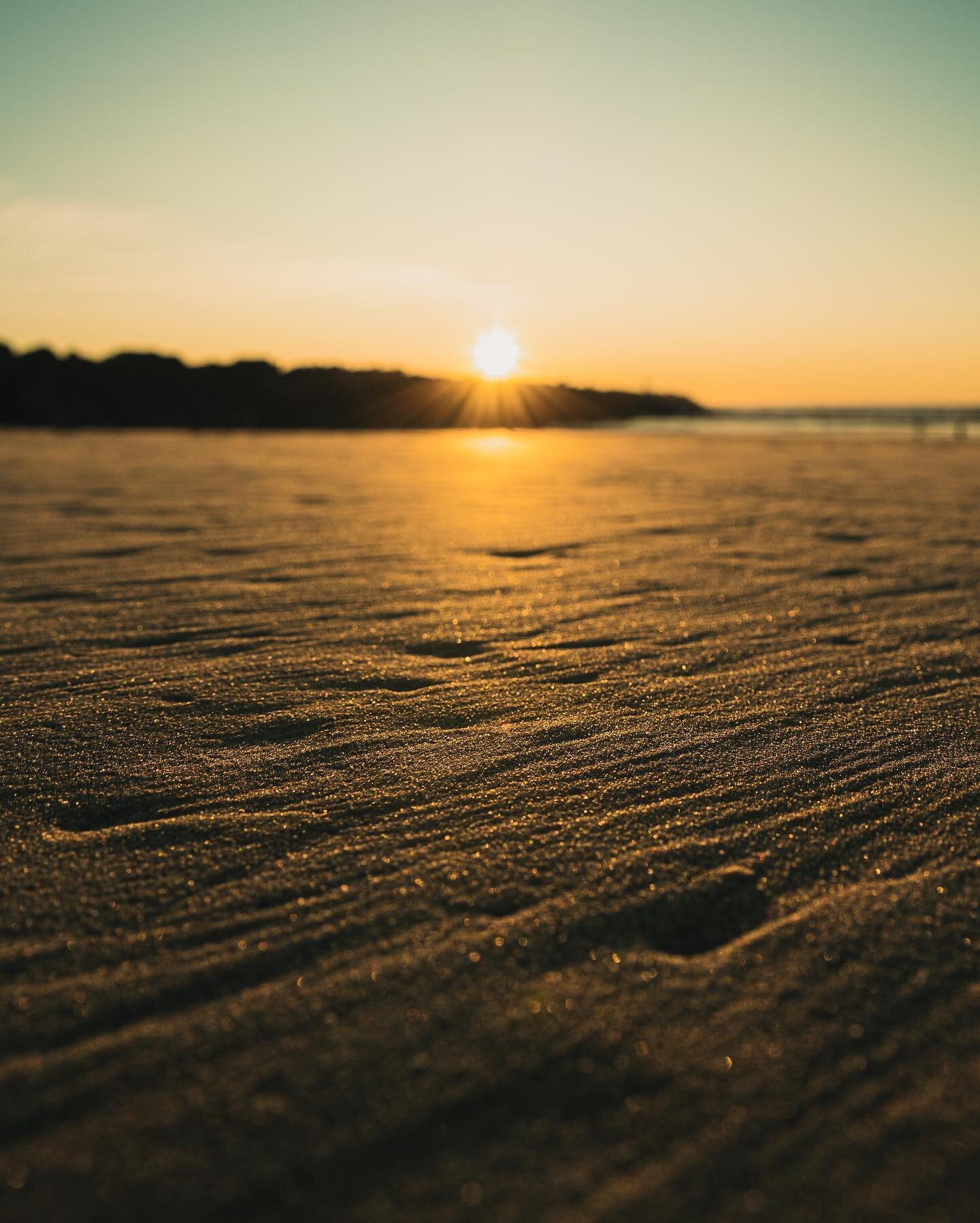 Gold sands
.
.
.
.
.

#photography #landscapephotography #seascape #landscape #seascapephotography #povphotography #youtube #canonaustralia #canonphotography #canonr6 #photooftheday #sunrise #opticalwander #cpphotos #puregoldcoast #purenordicvibe #ra
