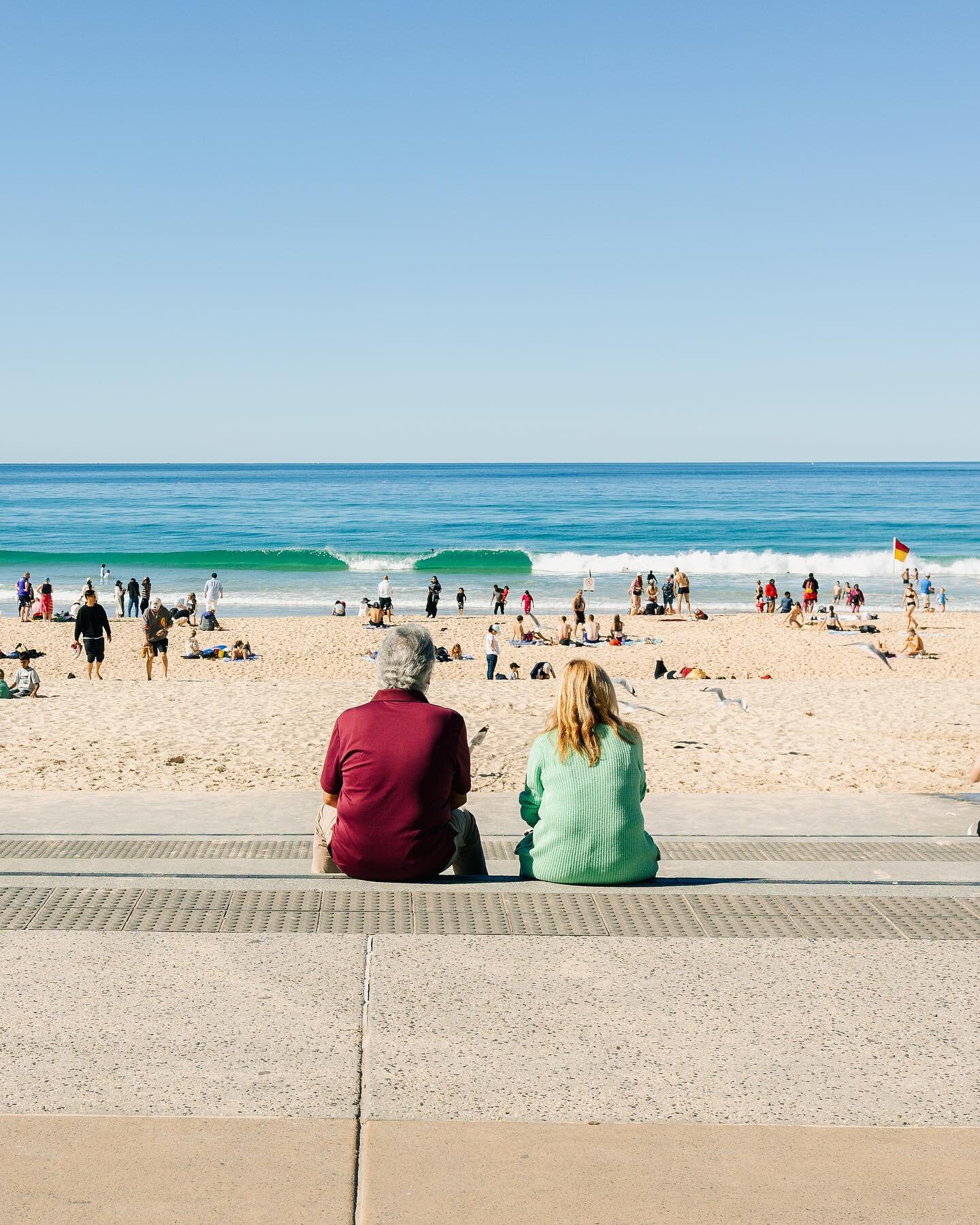 Enjoy the view 🌊 
.
.
.
.
.

#photooftheday #photography #streetphotography #street_photography #street_killerz #street_in_motion #streetphotographers #street_photo_daily #canonaustralia #canonr6 #canonphotography #opticalwander #cpphotos #raofficia