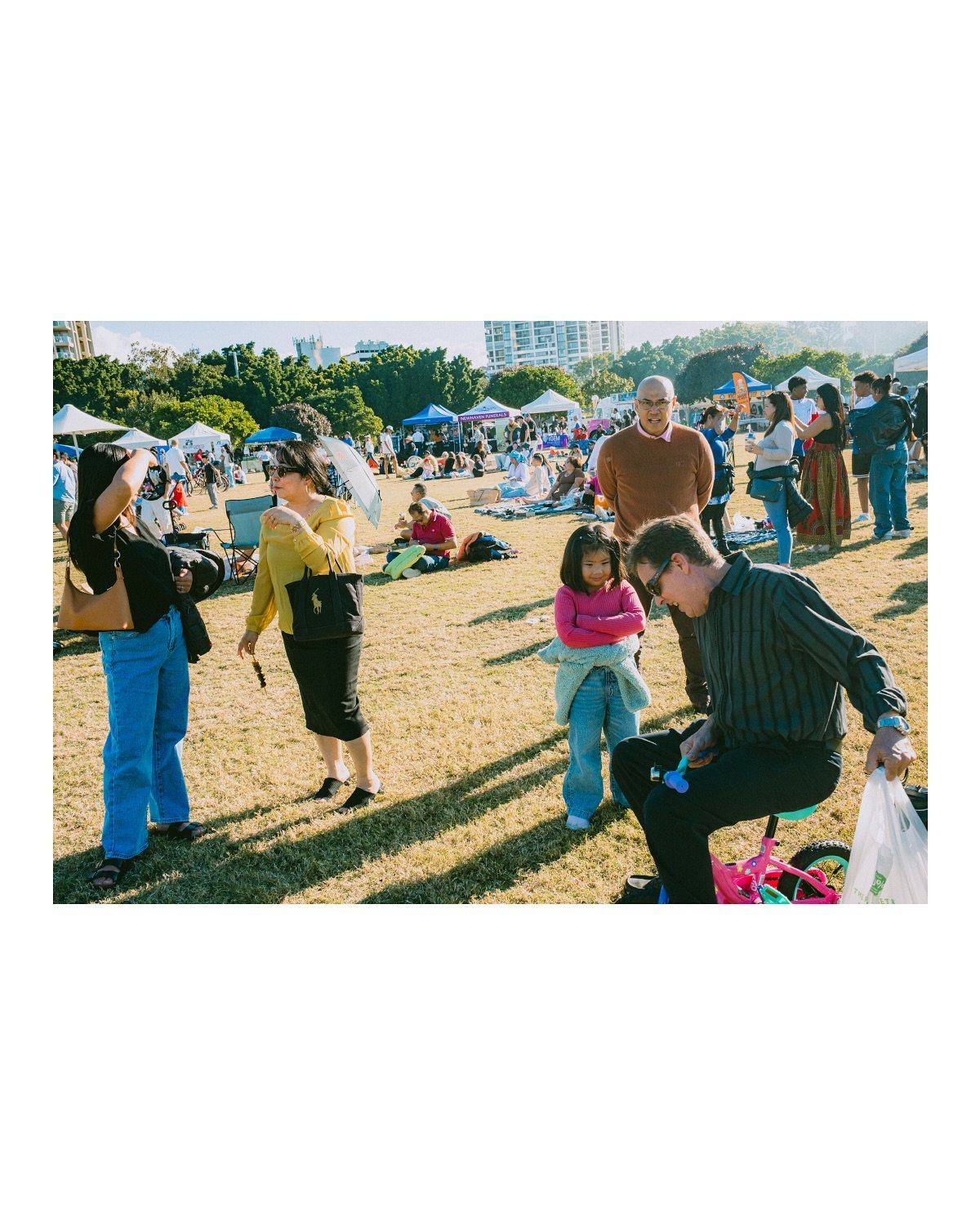 Philippines Festival 2025 🇵🇭 Part 1/3

📷 Fujifilm X100V
.
.
.
.
.
#streetphotography  #streetphotographers  #fujifilm #x100v #goldcoastphotographer #street_in_motion #streetphotographers #street_photo_daily #fujifilmaustralia #opticalwander #curti