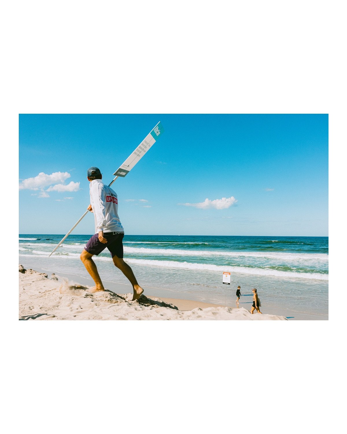 Good Coast Scenes No.75

📷 Canon R6
.
.
.
.
.
#streetphotography  #streetphotographers  #canonr6 #canonphotography #goldcoastphotographer #street_in_motion #streetphotographers #street_photo_daily #canonaustralia #opticalwander #curtispadley #purest