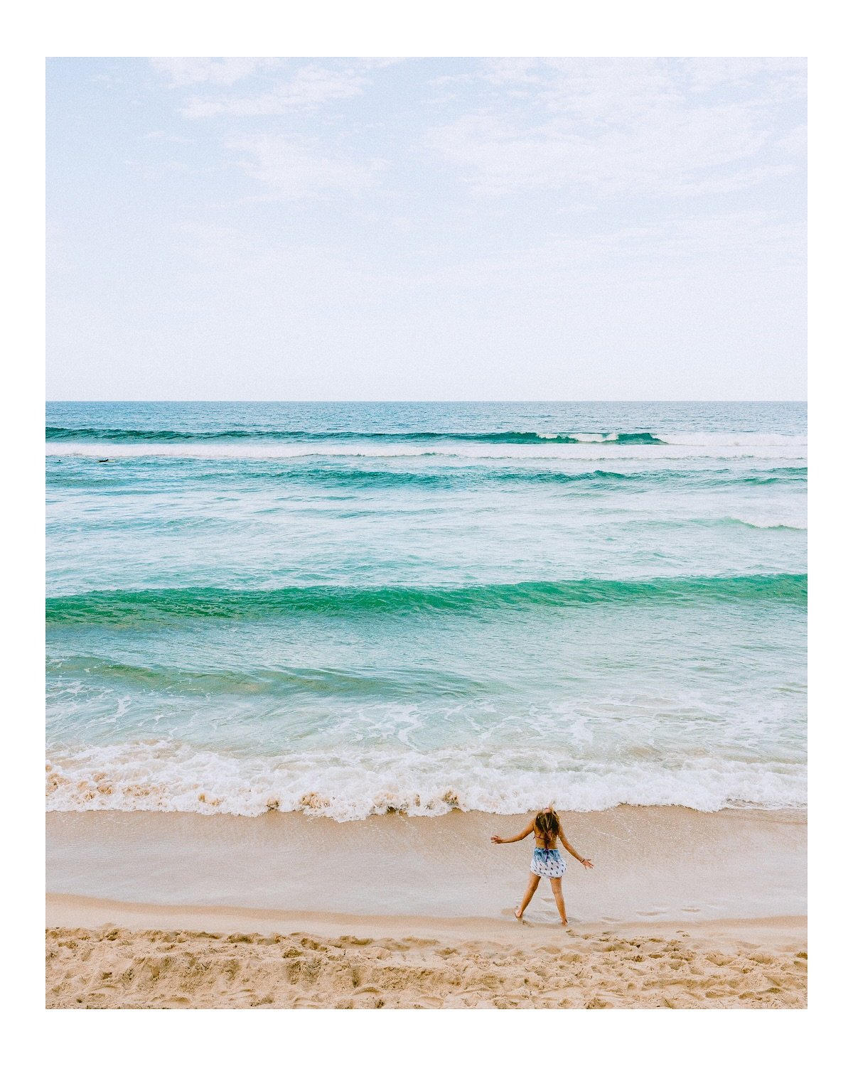 Gold Coast Scenes No.82

📷 Mix of Fujifilm X100V and Canon R6
.
.
.
.
.
#streetphotography  #streetphotographers  #fujifilmx100v #fujifilm #goldcoastphotographer #street_in_motion #streetphotographers #street_photo_daily #fujifilmaustralia #fujifilm