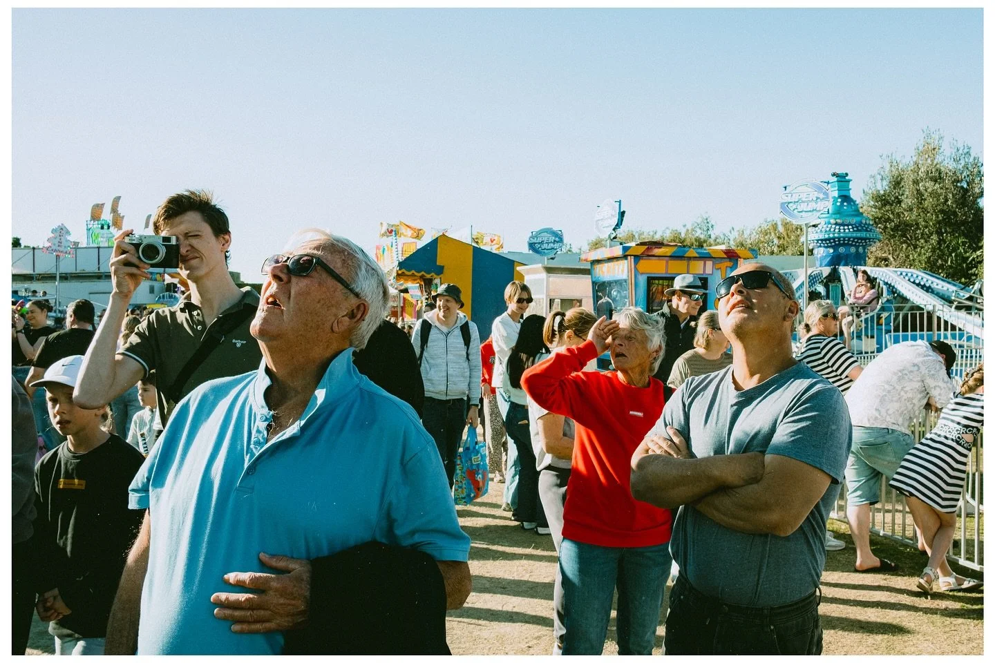Gold Coast Show ‘25 Part 2 of 2
📷 Fujifilm X100V + WCL-X100ii
.
.
.
.
.
#streetphotography #streetphotographers #fujifilmx100v #fujifilm #goldcoastphotographer #street_in_motion #streetphotographers #street_photo_daily #fujifilmaustralia #