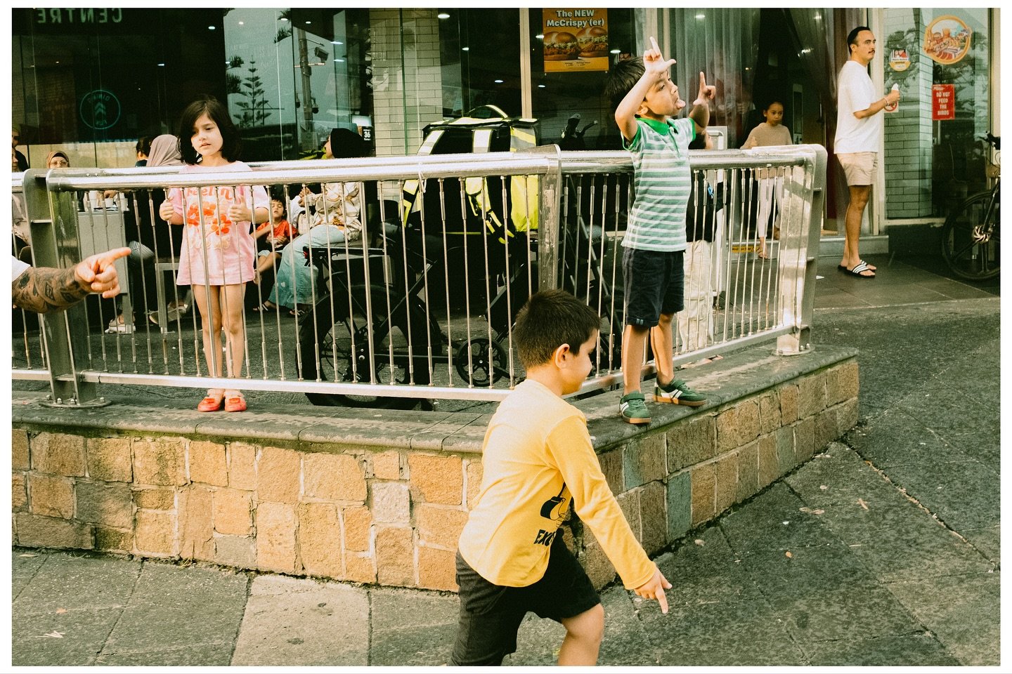 Gold Coast Scenes No.119

📷 @fujifilmx_au X100V + WCL-X100ii 
.
.
.
.
.
#streetphotography  #streetphotographers  #fujifilmx100v #fujifilm #goldcoastphotographer #street_in_motion #streetphotographers #street_photo_daily #fujifilmaustralia #fujifilm