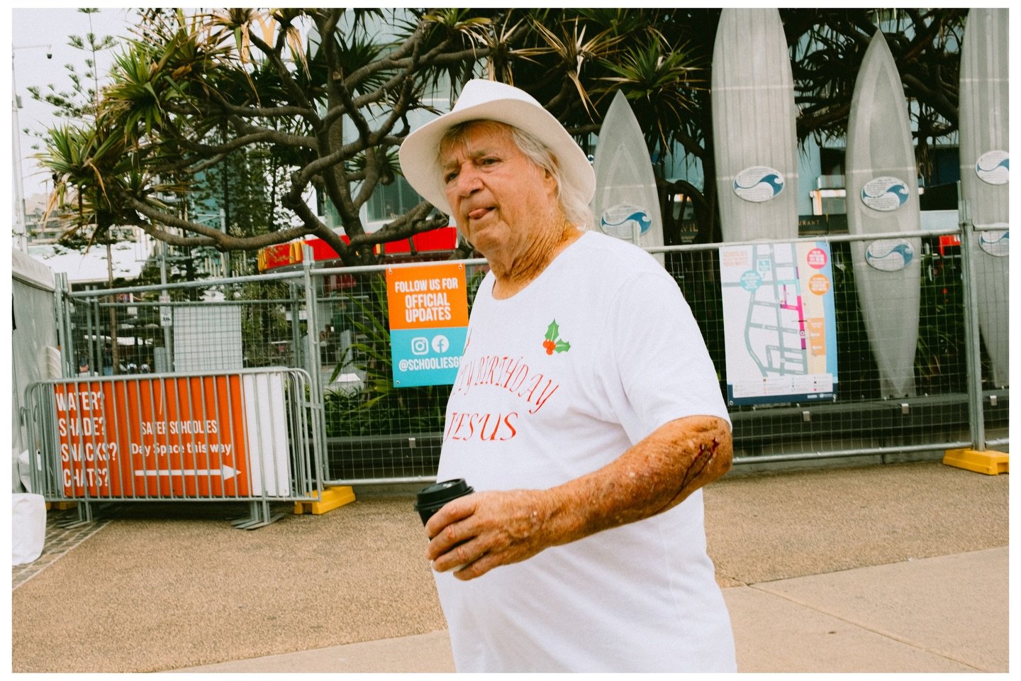 Gold Coast Scenes No.123

📷 @fujifilmx_au X100V + WCL-X100ii 
.
.
.
.
.
#streetphotography  #streetphotographers  #fujifilmx100v #fujifilm #goldcoastphotographer #street_in_motion #streetphotographers #street_photo_daily #fujifilmaustralia #fujifilm
