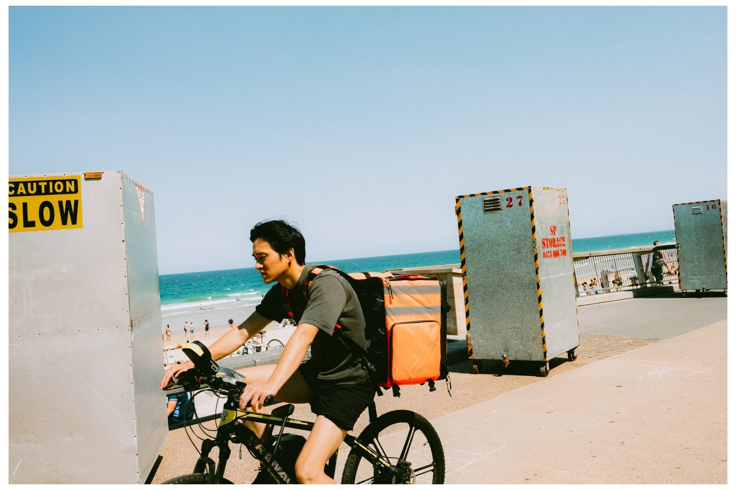 Gold Coast Scenes No.126

📷 @fujifilmx_au X100V + WCL-X100ii