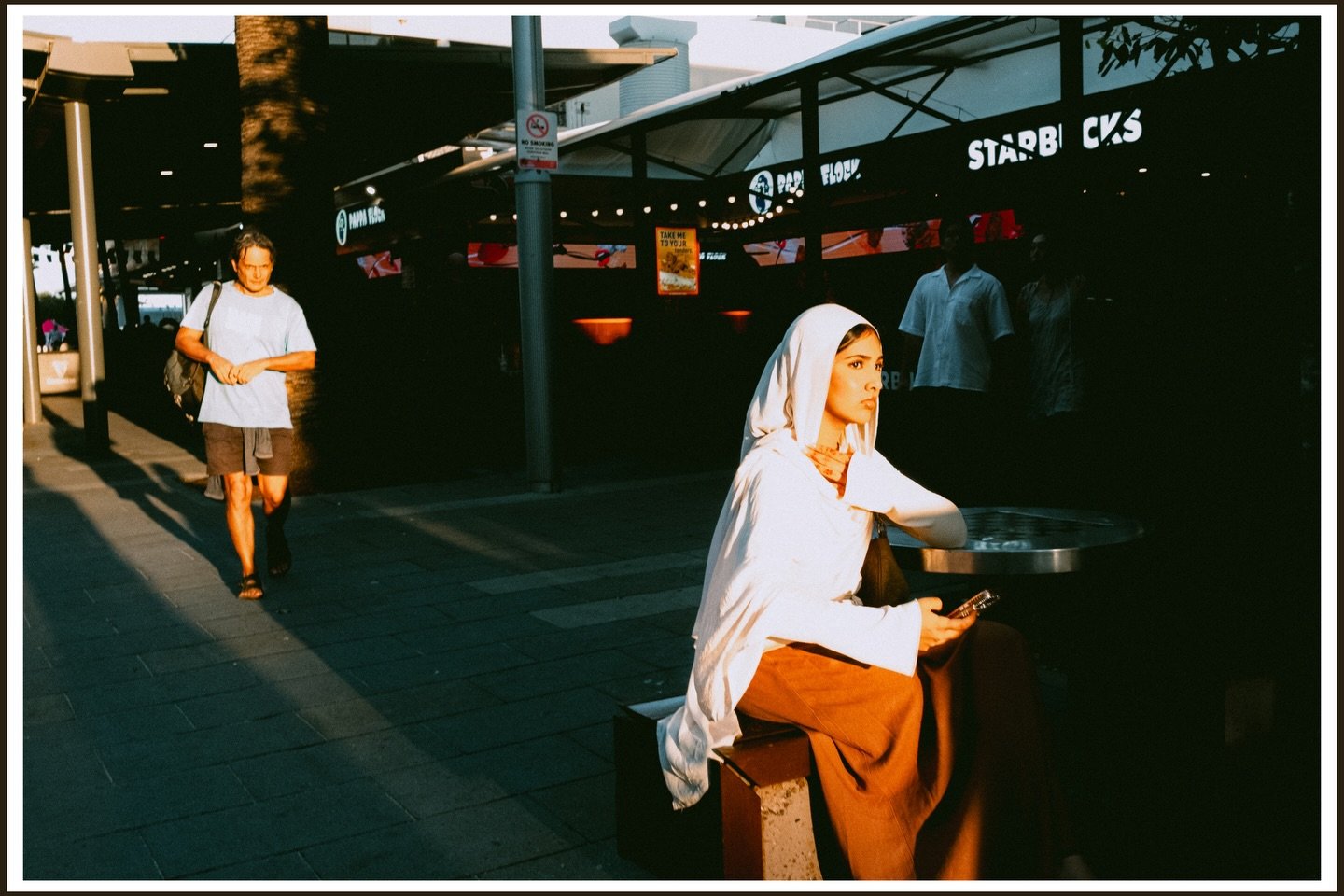 Gold Coast Scenes No.150

📷 @fujifilmx_au X100V + WCL-X100ii 

#streetphotography #greenblooded #fujifilm #x100v