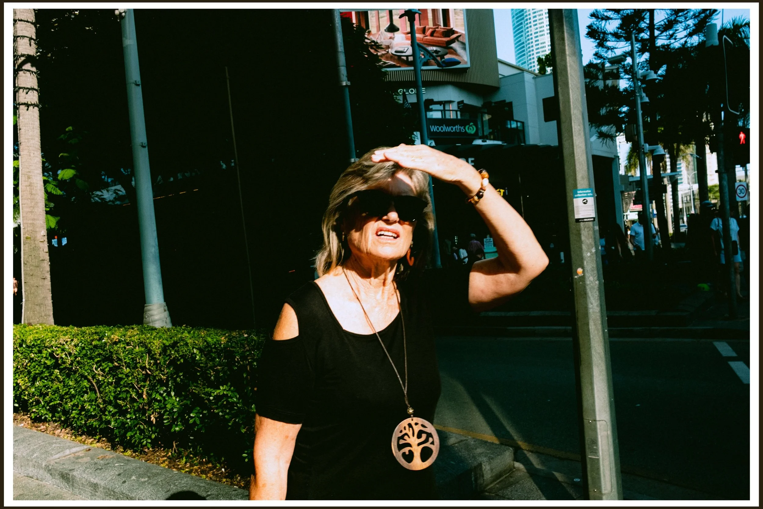 Gold Coast Scenes No.153

📷 @fujifilmx_au X100V + WCL-X100ii 

#streetphotography #greenblooded #fujifilm #x100v