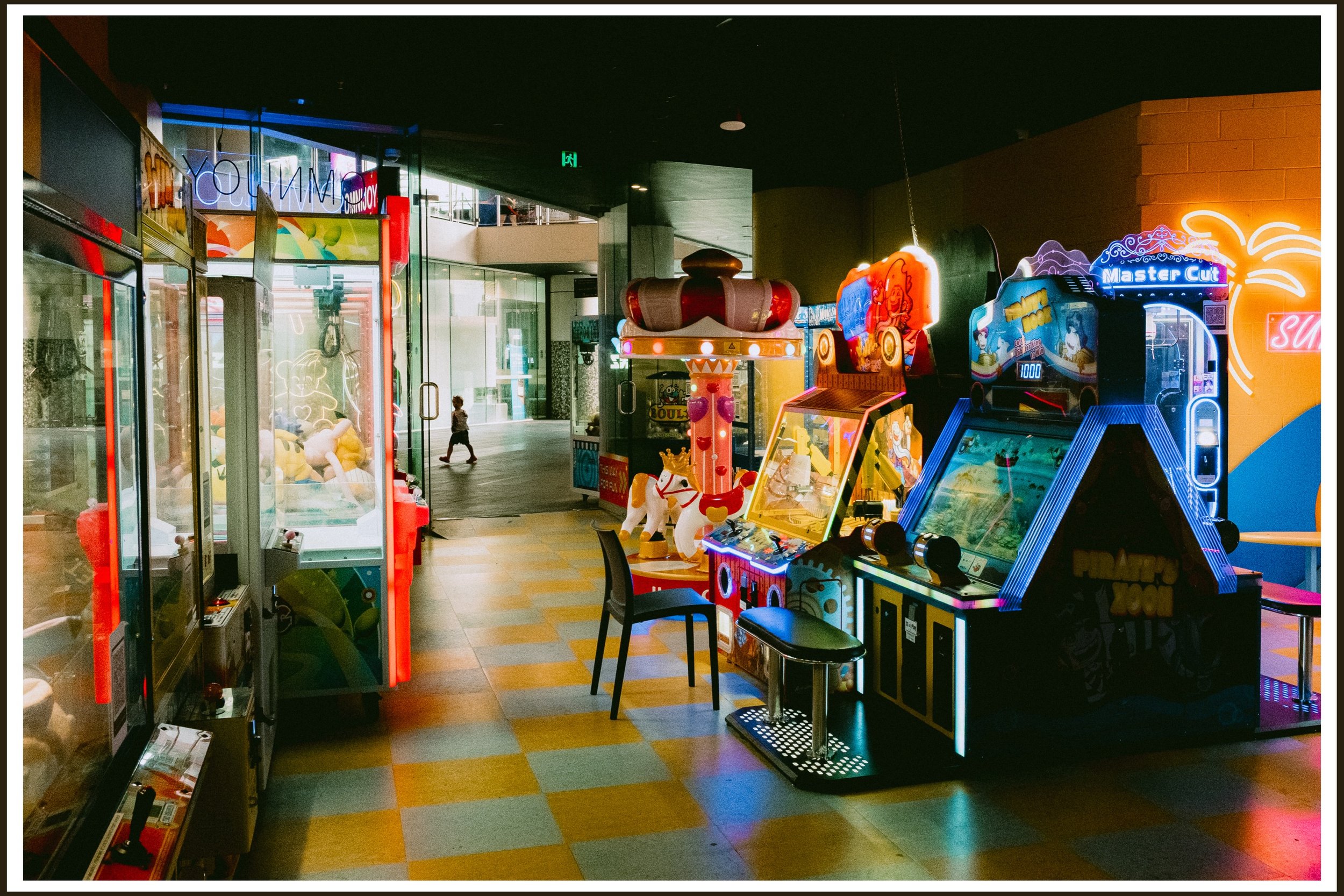 Gold Coast Scenes No.154 - Arcade 

📷 @fujifilmx_au X100V + WCL-X100ii 

#streetphotography #greenblooded #fujifilm #x100v