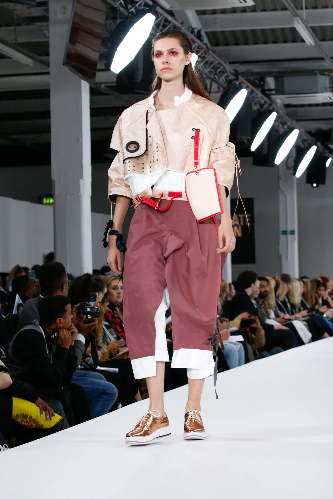 SMARTFOCUS CATWALK DE MONTFORT UNIVERSITY — Graduate Fashion Foundation