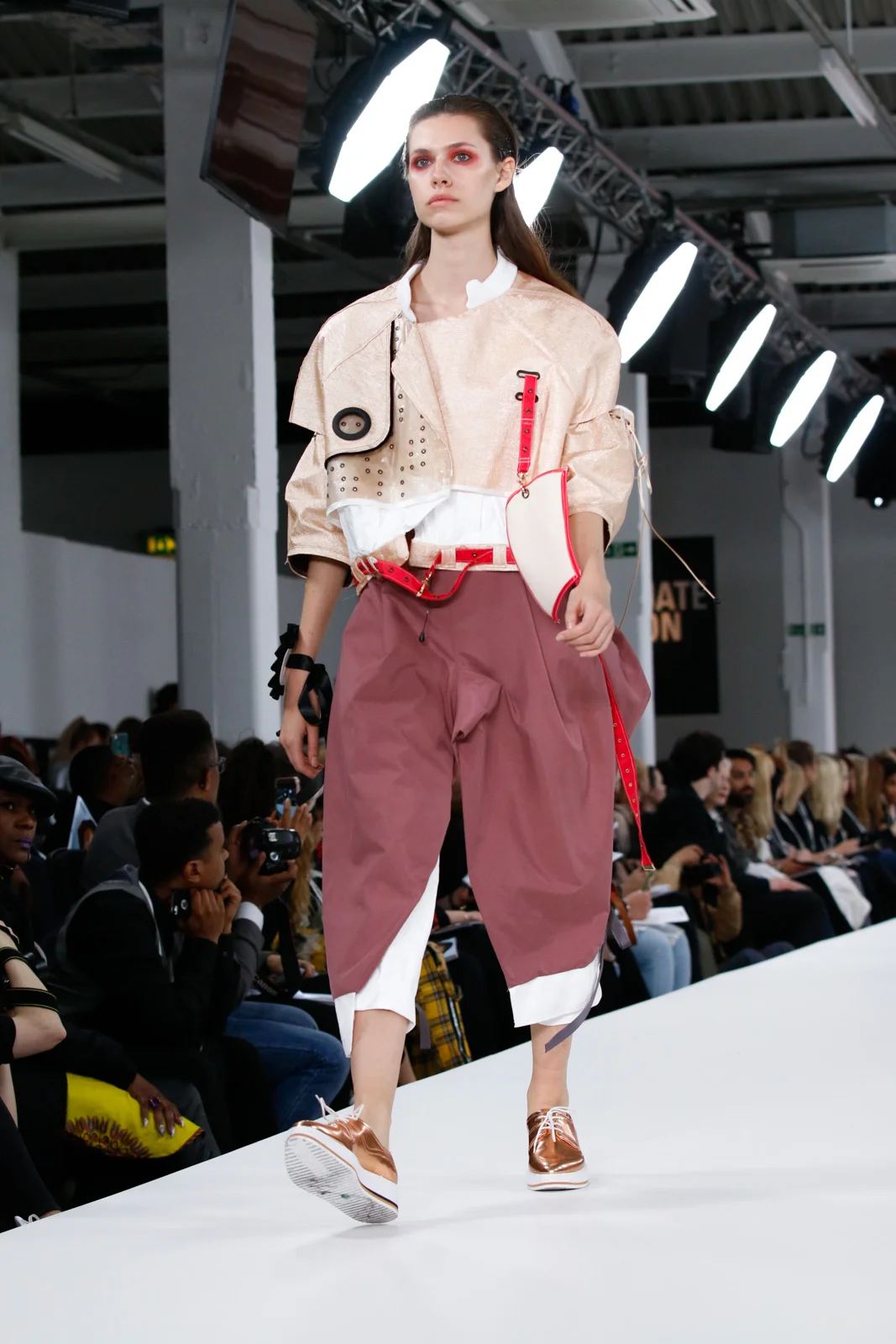 SMARTFOCUS CATWALK DE MONTFORT UNIVERSITY — Graduate Fashion Foundation