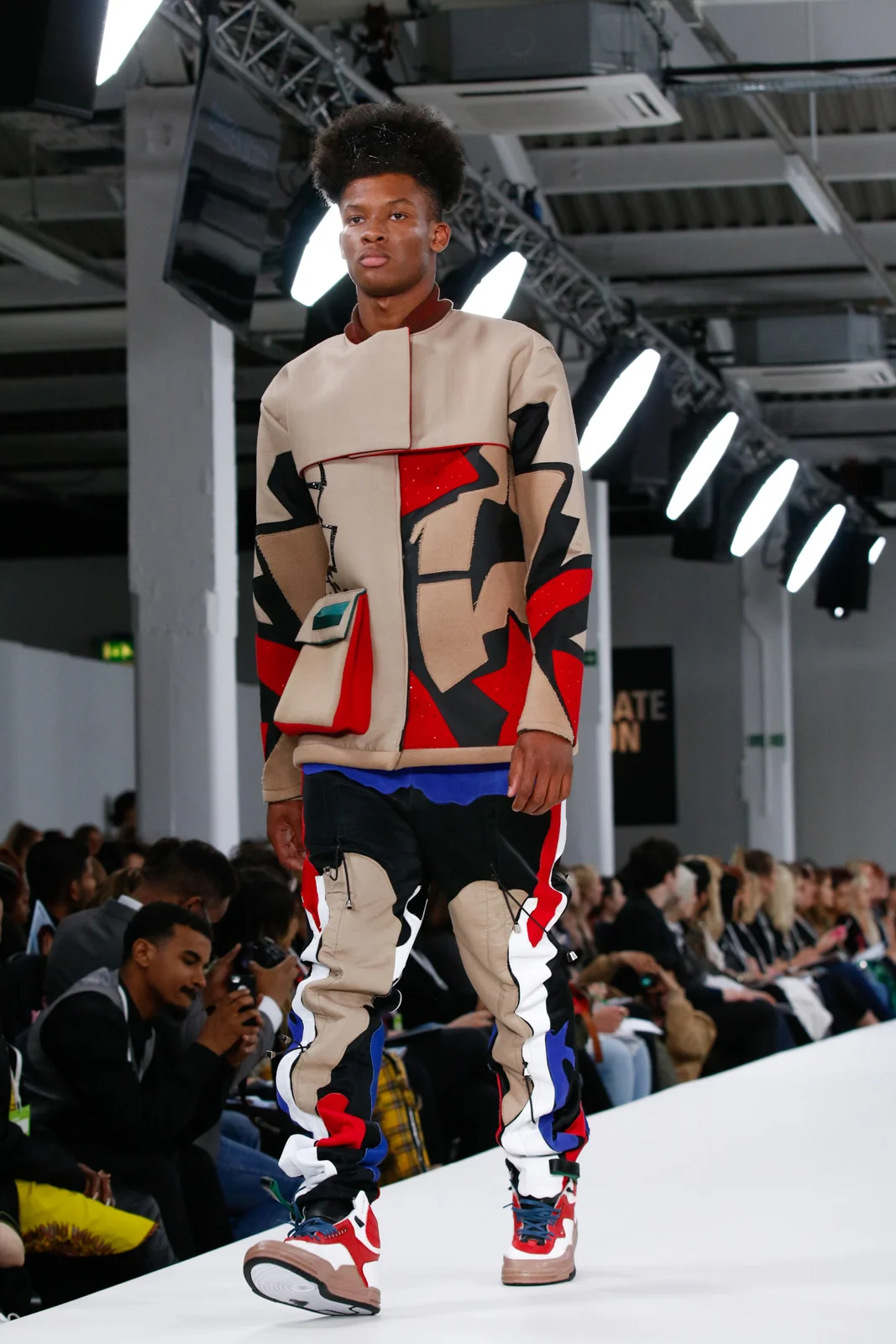 SMARTFOCUS CATWALK DE MONTFORT UNIVERSITY — Graduate Fashion Foundation