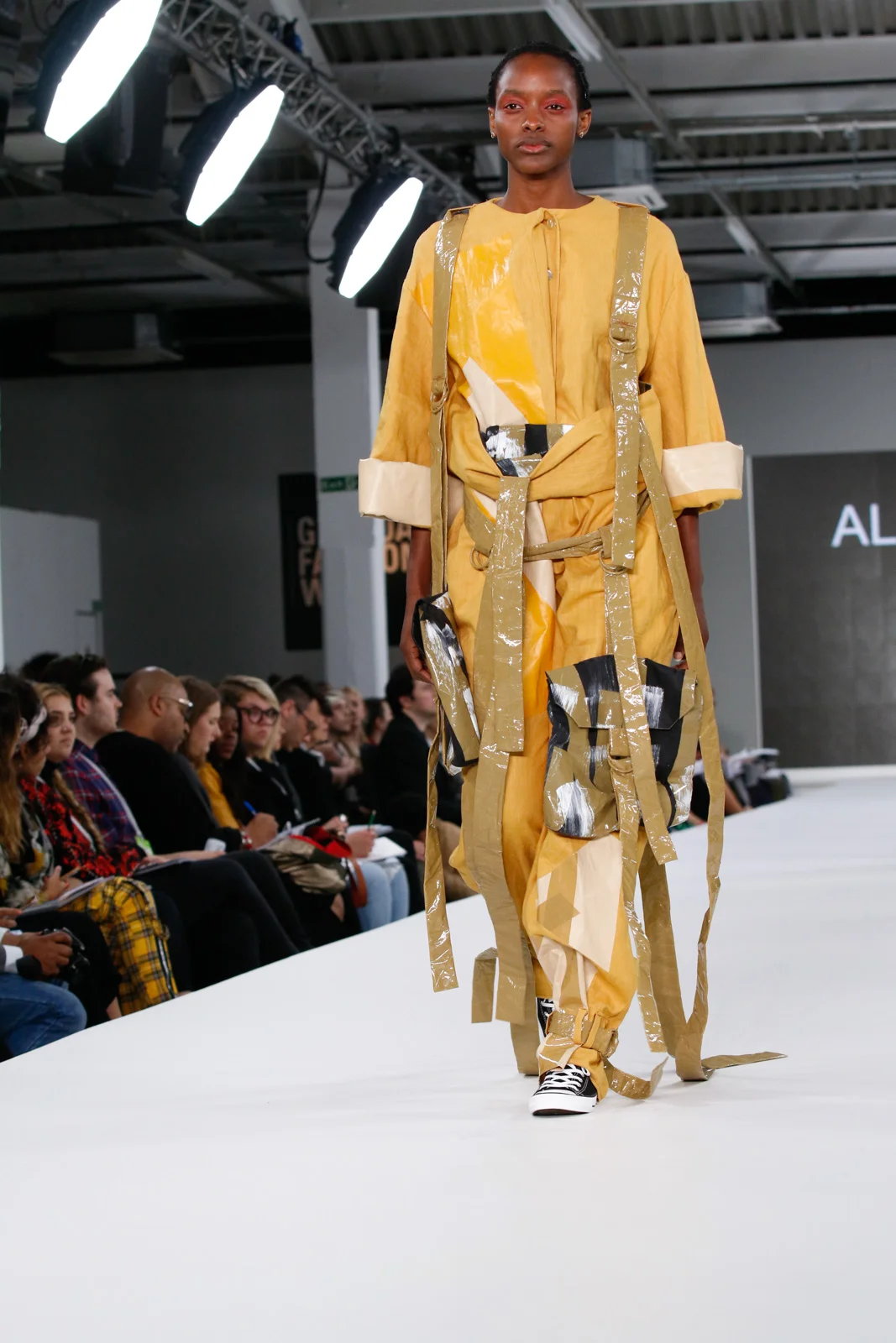 SMARTFOCUS CATWALK DE MONTFORT UNIVERSITY — Graduate Fashion Foundation