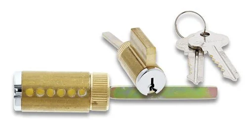 🔑 Key Cutting vs Rekeying – What’s the Best Option for You?