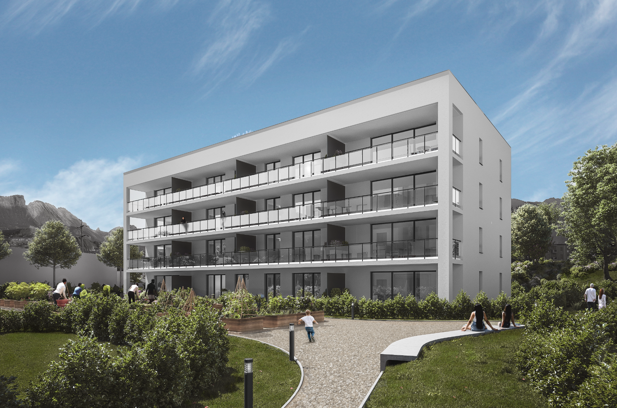 Immeuble résidentiel moderne de quatre étages avec balcons en verre, entouré d'un jardin vert avec des arbres et des personnes profitant d'un espace extérieur par un temps ensoleillé.