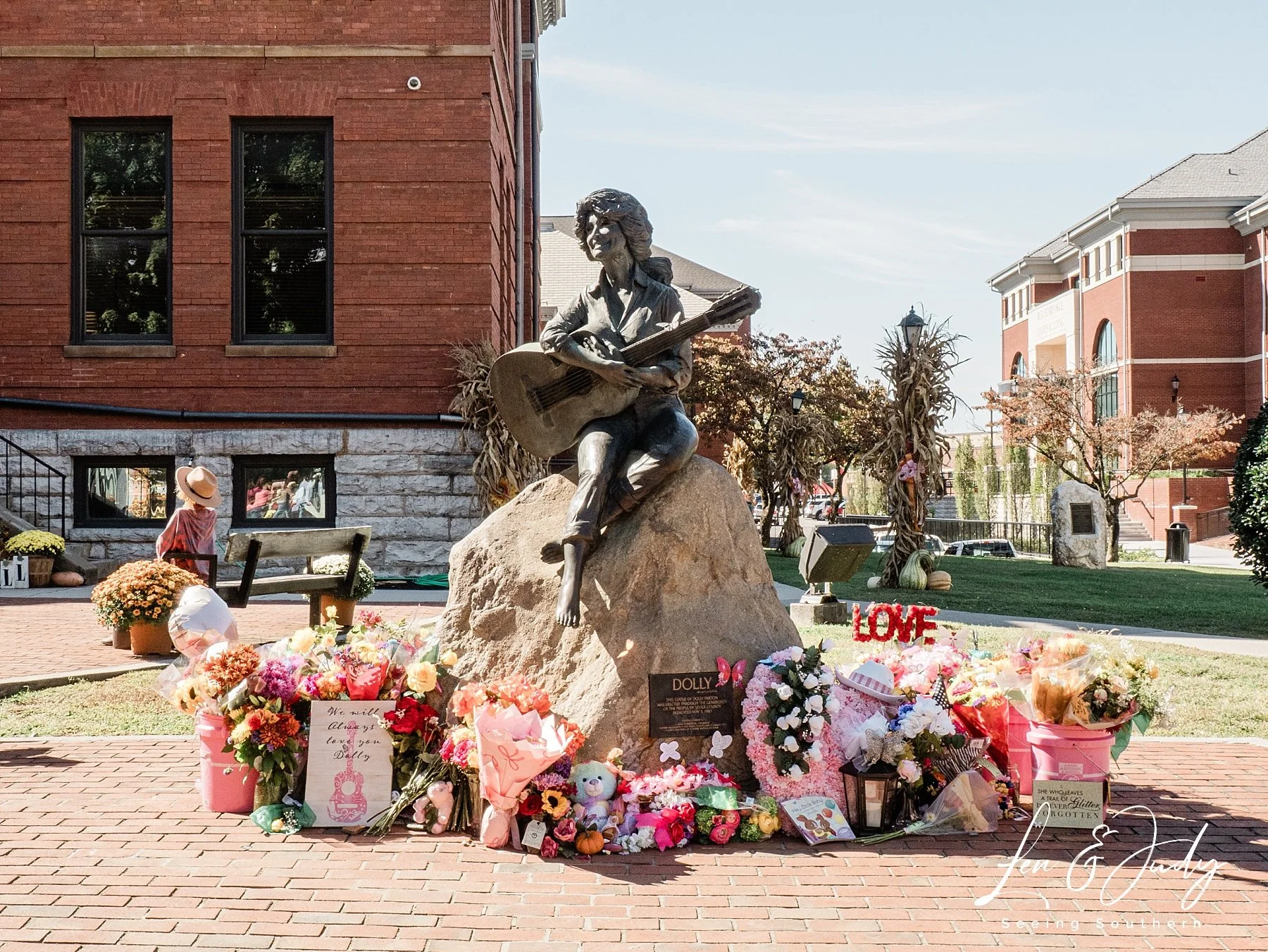 “In Dolly’s Footsteps” comes to Sevierville