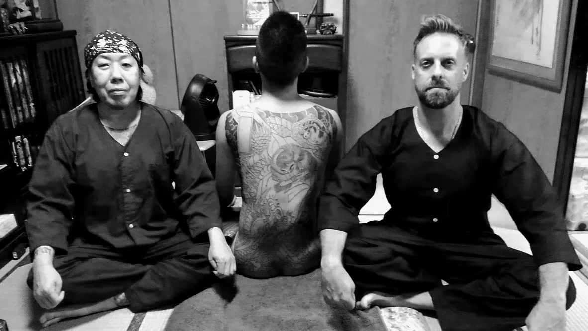 Sensei Horikoi and Horiyou 彫陽 in Japan with traditional Japanese irezumi full back piece — Horikoi tattoo family lineage