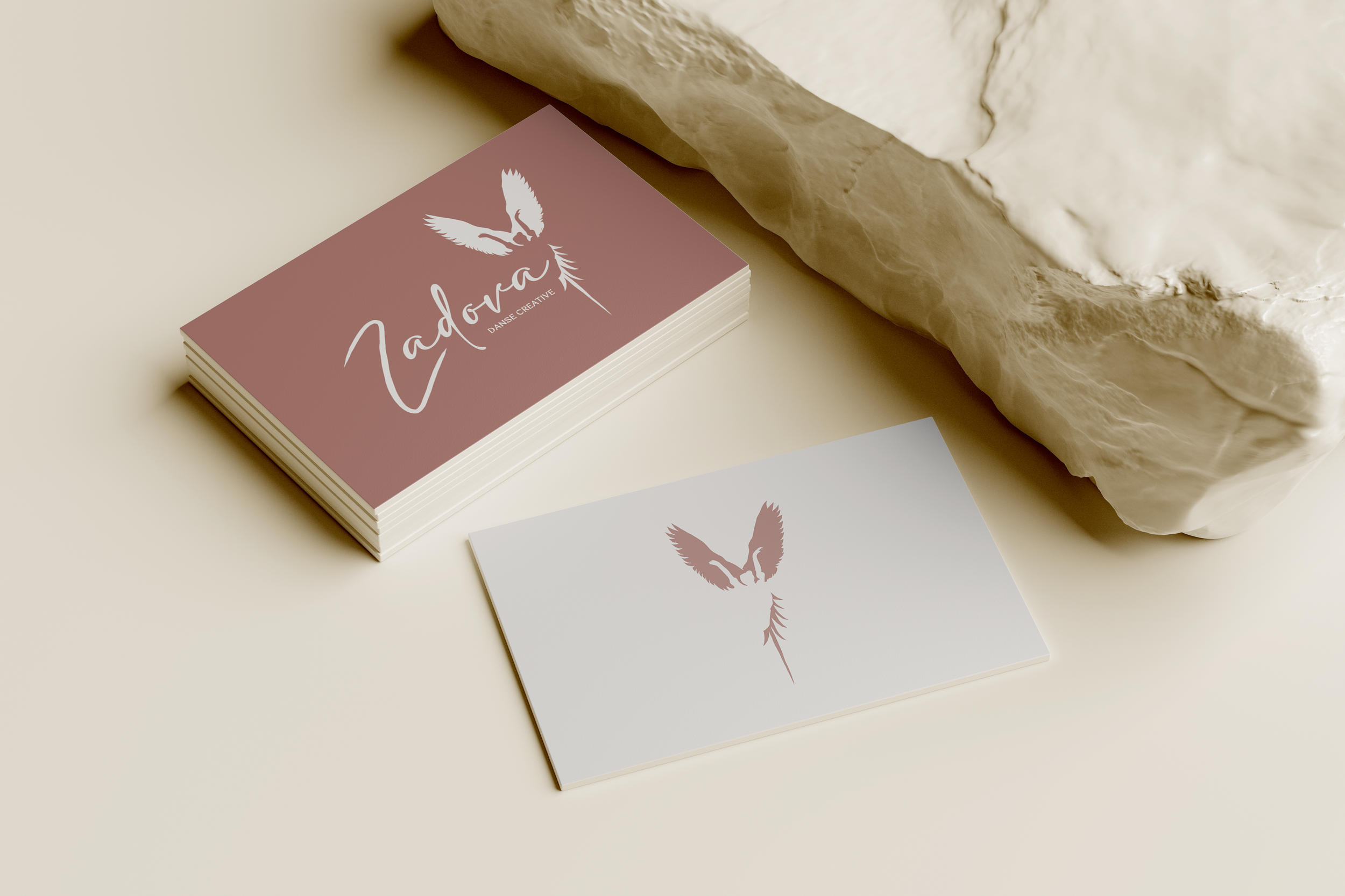 CARTE DE VISITE-MOCKUP-ZADOVA-BIENETRE-THERAPIE PAR LA DANSE- LOGO ROSE- FEMME