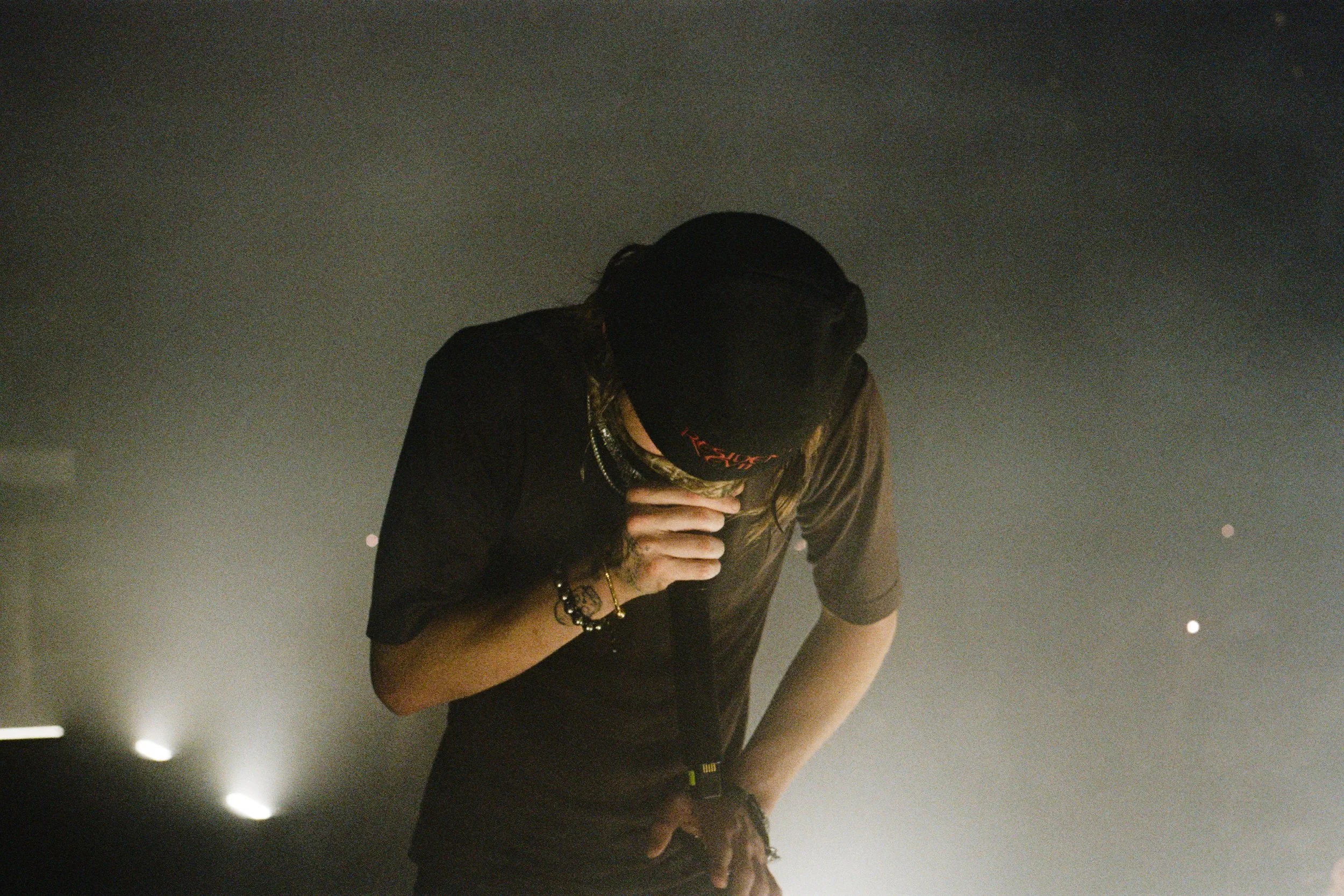 Nettspend performing at Sydney show shot by Sorrynotallowed