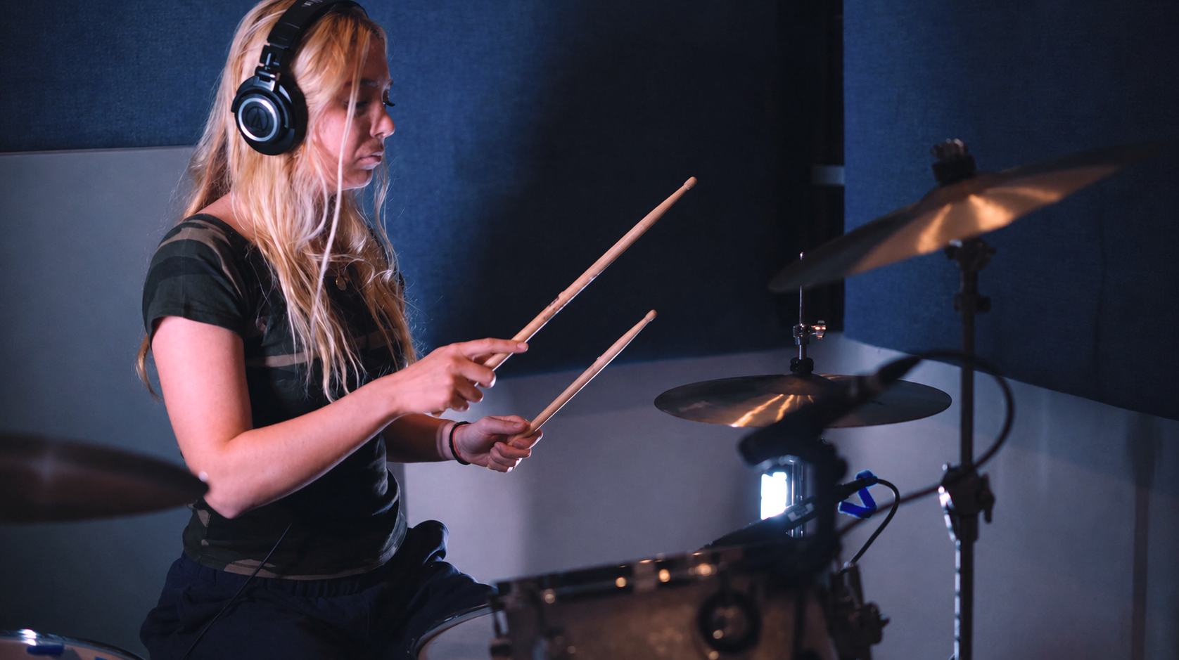 MadsDrums_Sticks_Unblurred.png